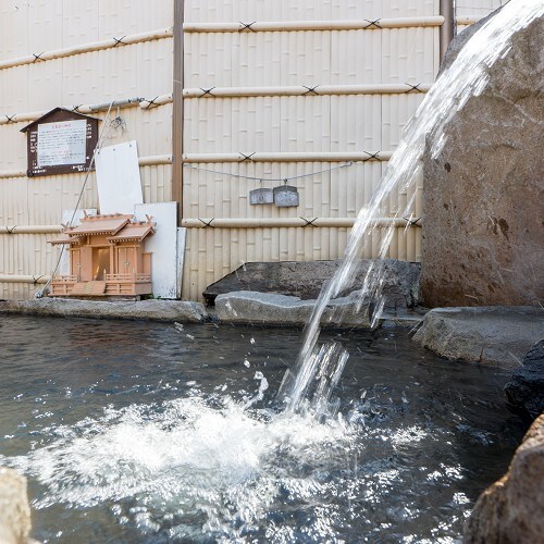 ■ [Maiai open-air bath] The daytime open-air bath is also comfortable