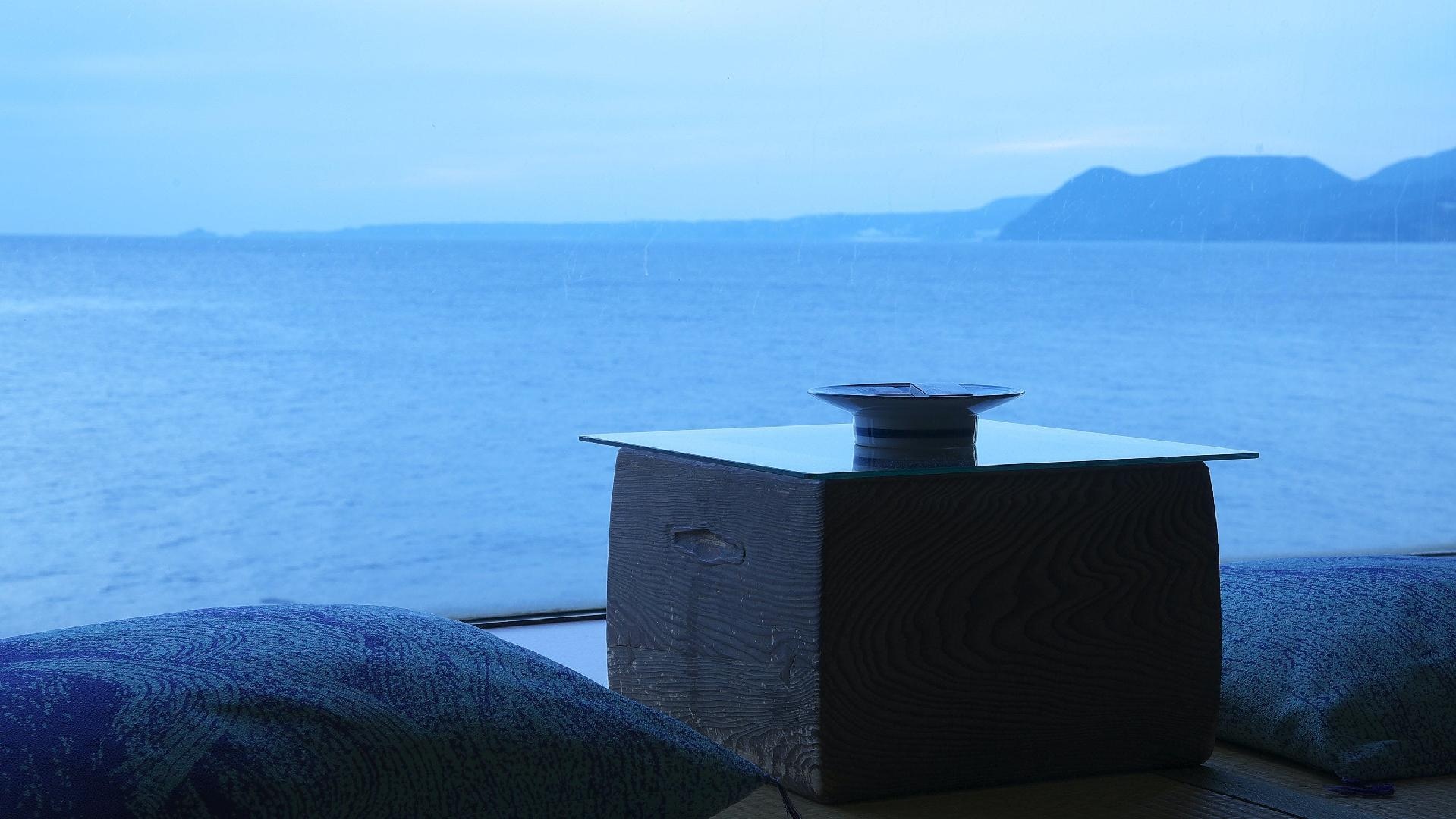 [Ocean view] Japanese-style bedroom 8 tatami mats