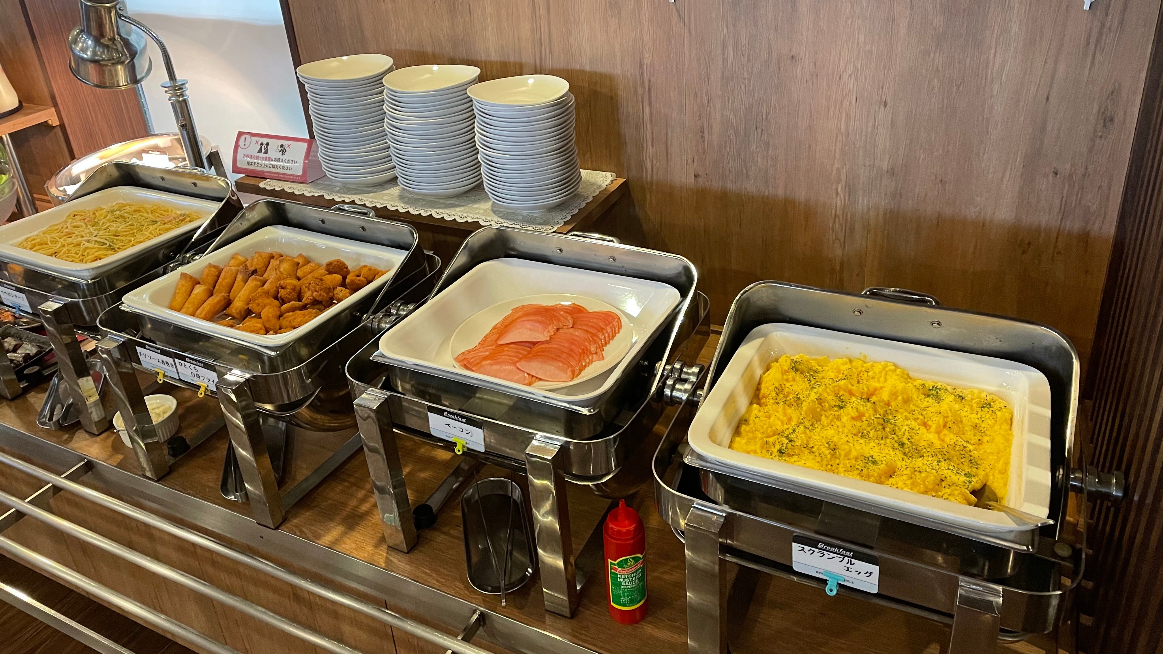 免费自助早餐