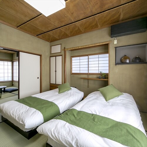 [House with garden] Bedroom