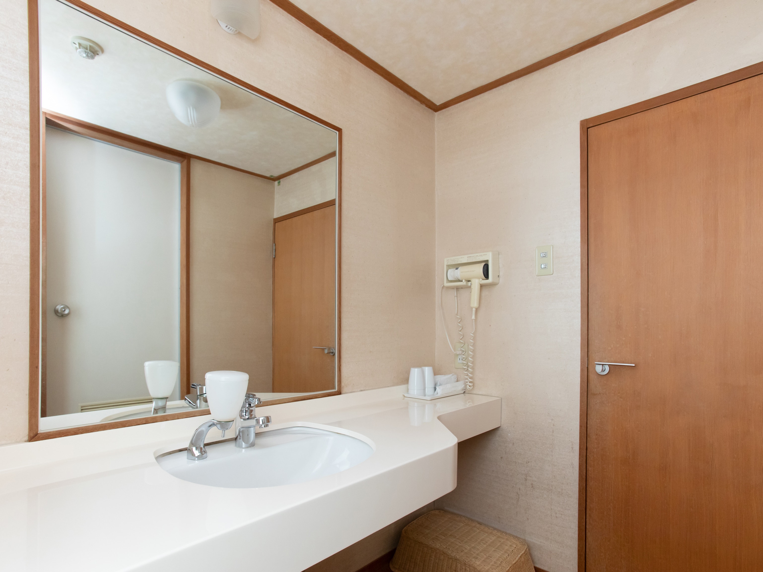 Japanese-style room washroom