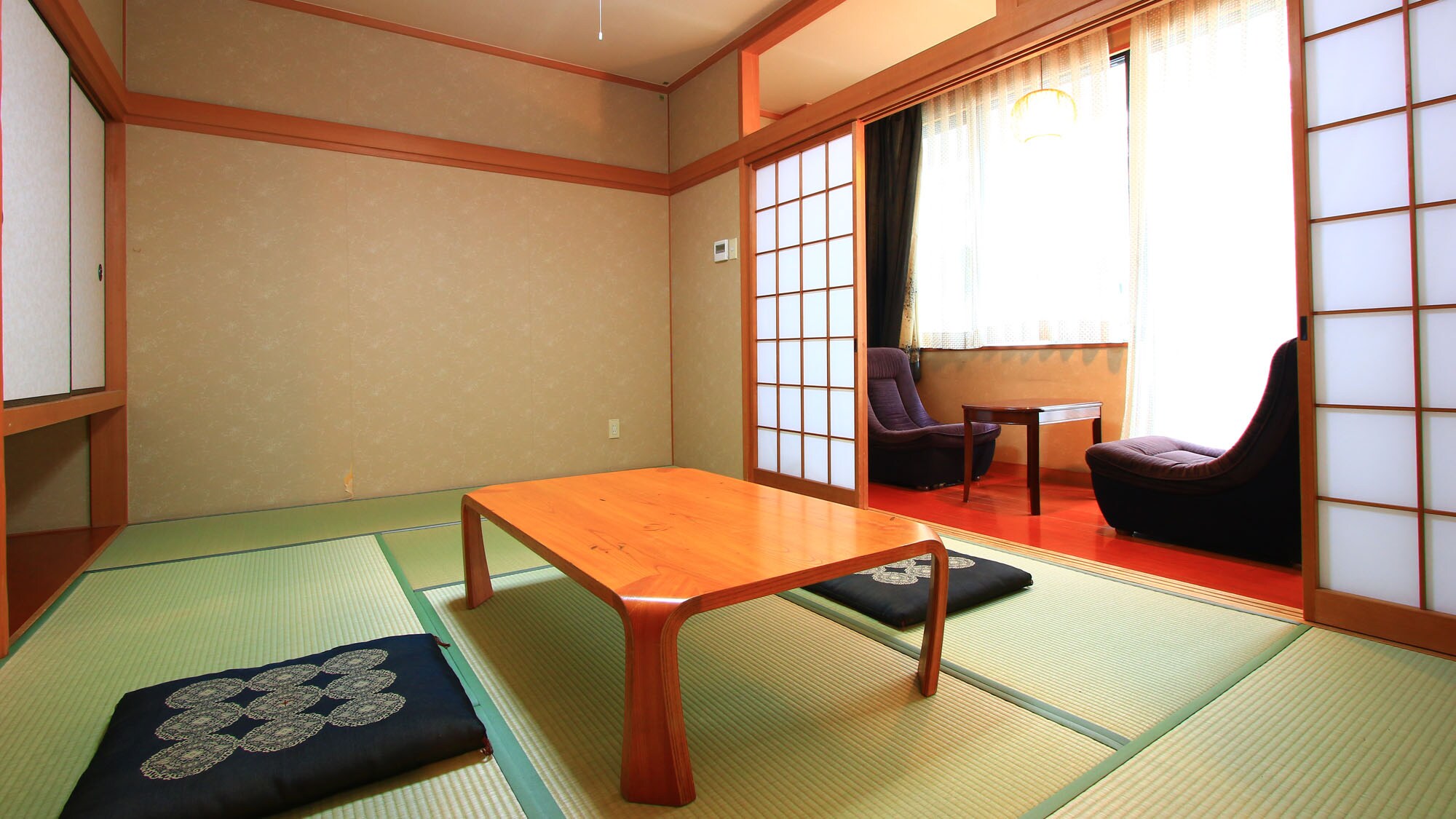 Japanese-style room (7.5 tatami mats)
