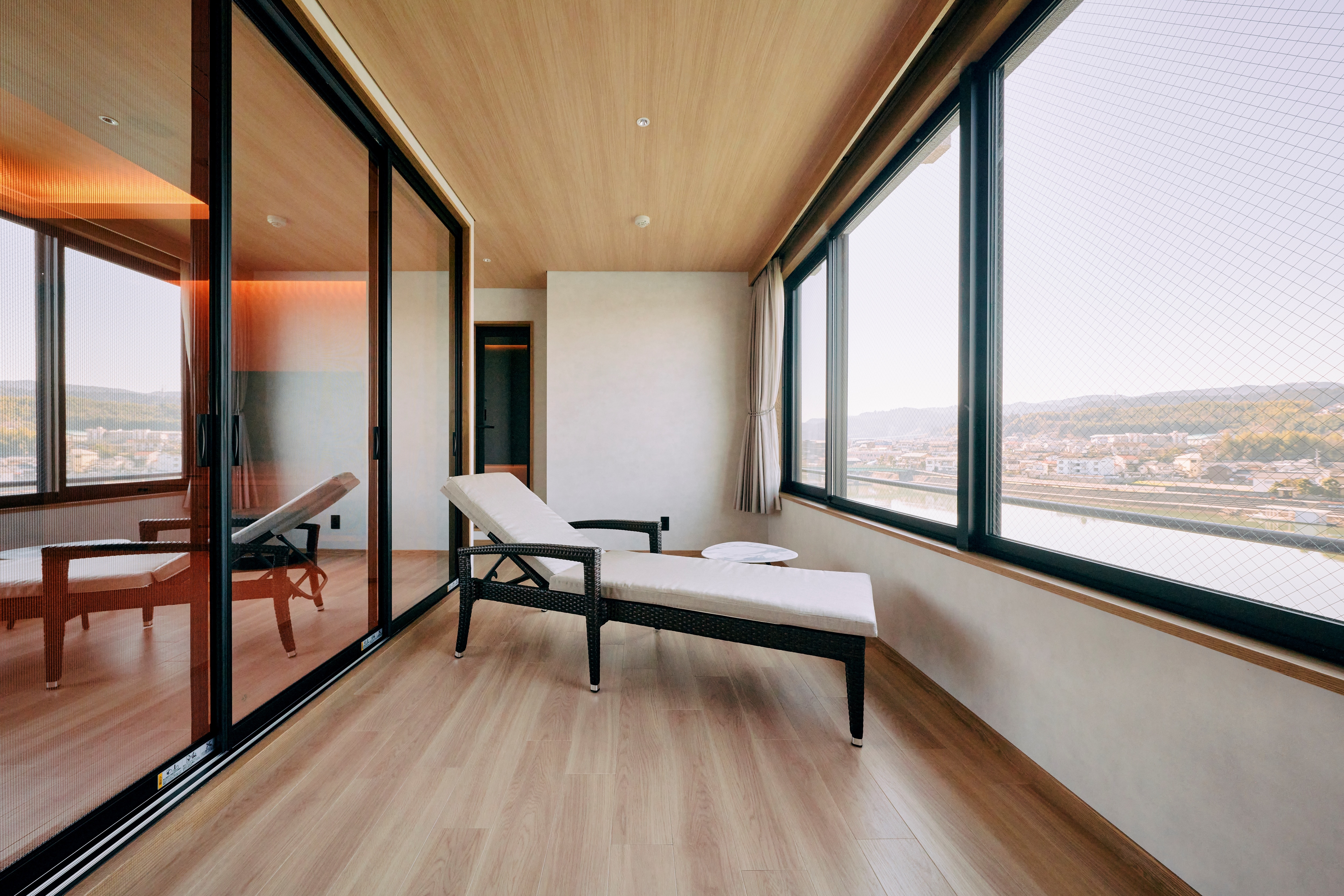 River view relaxation space (Sauna Suite 5)