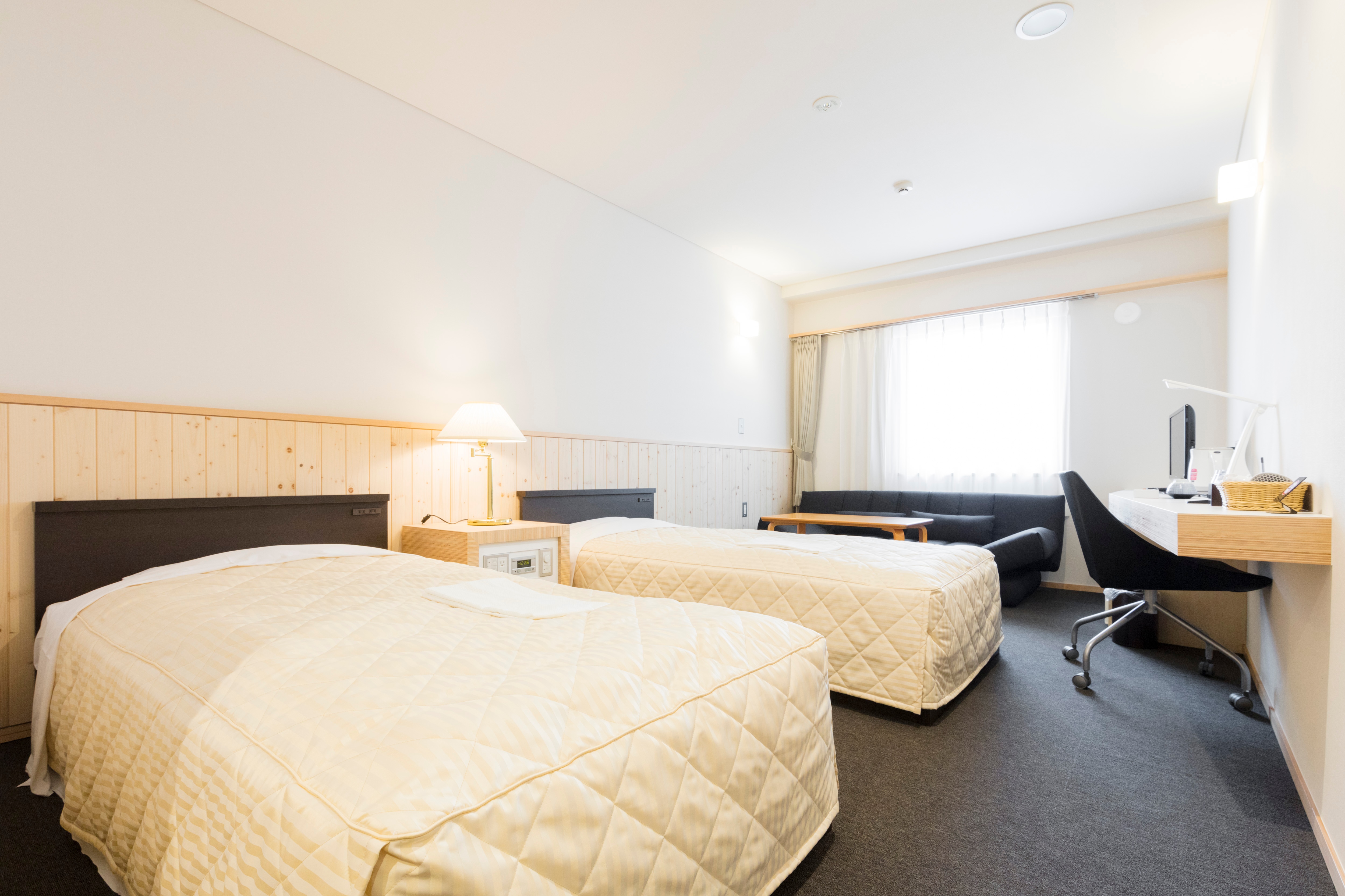 Western-style twin room