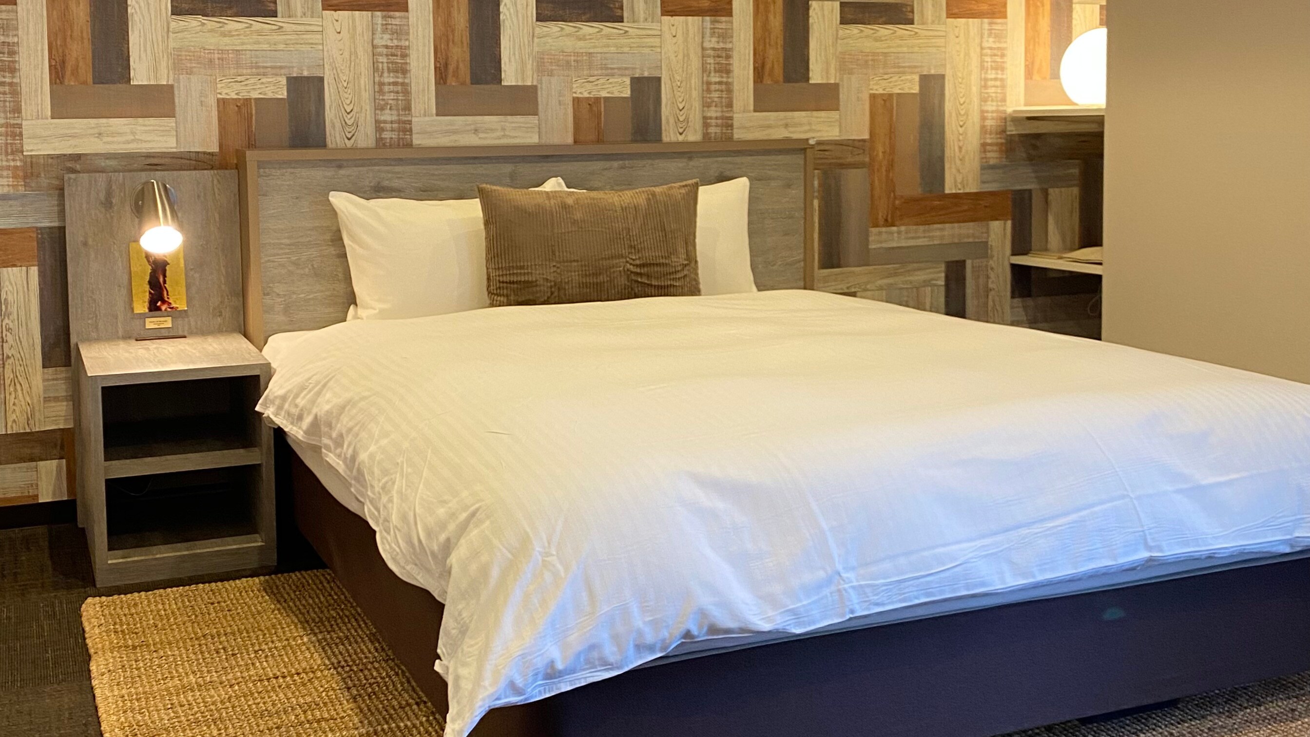 (Temporary) Superior Double/Bed