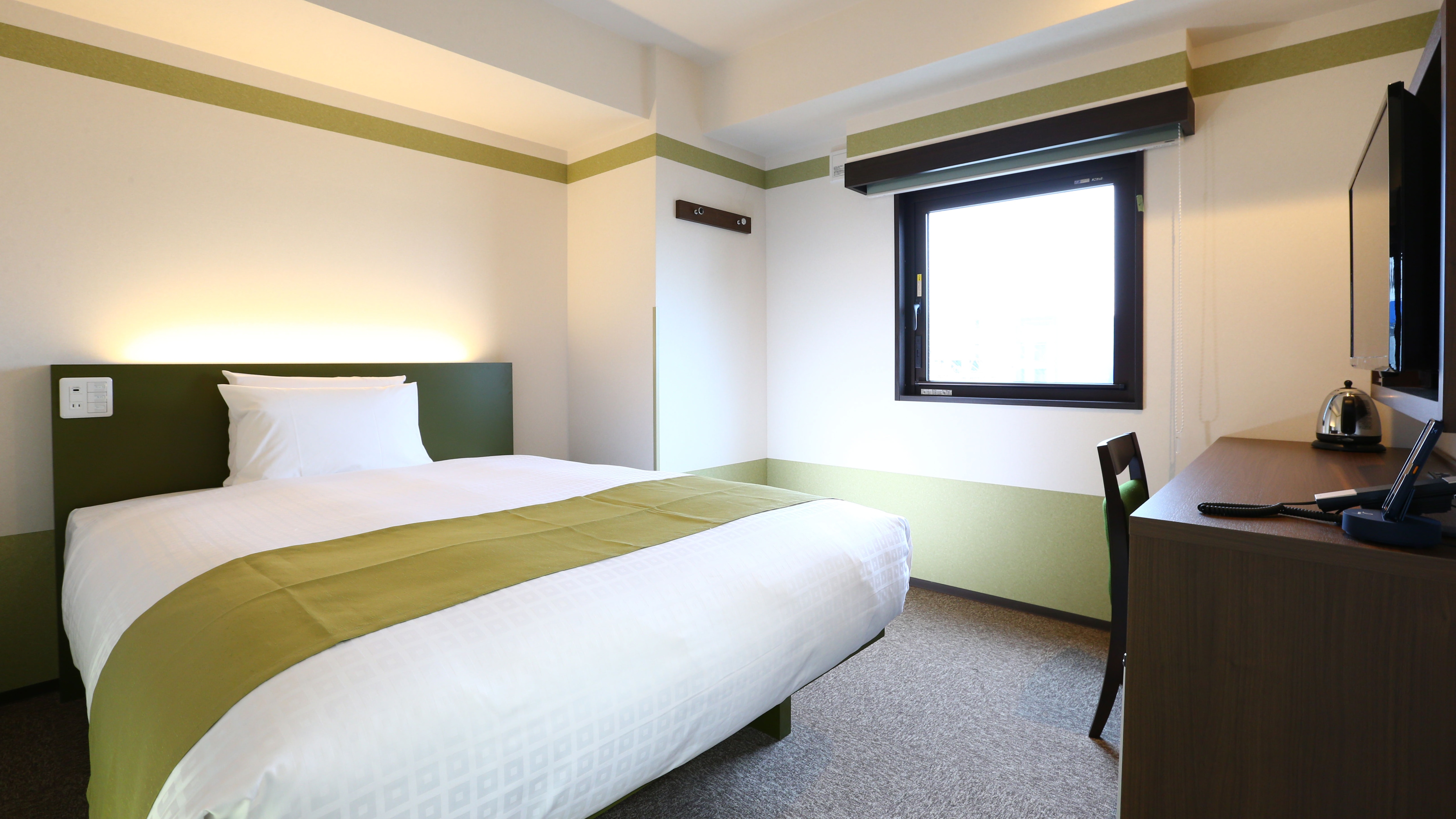 [ห้องพักทุกห้องปลอดบุหรี่] เตียงคู่ (ภาพ)