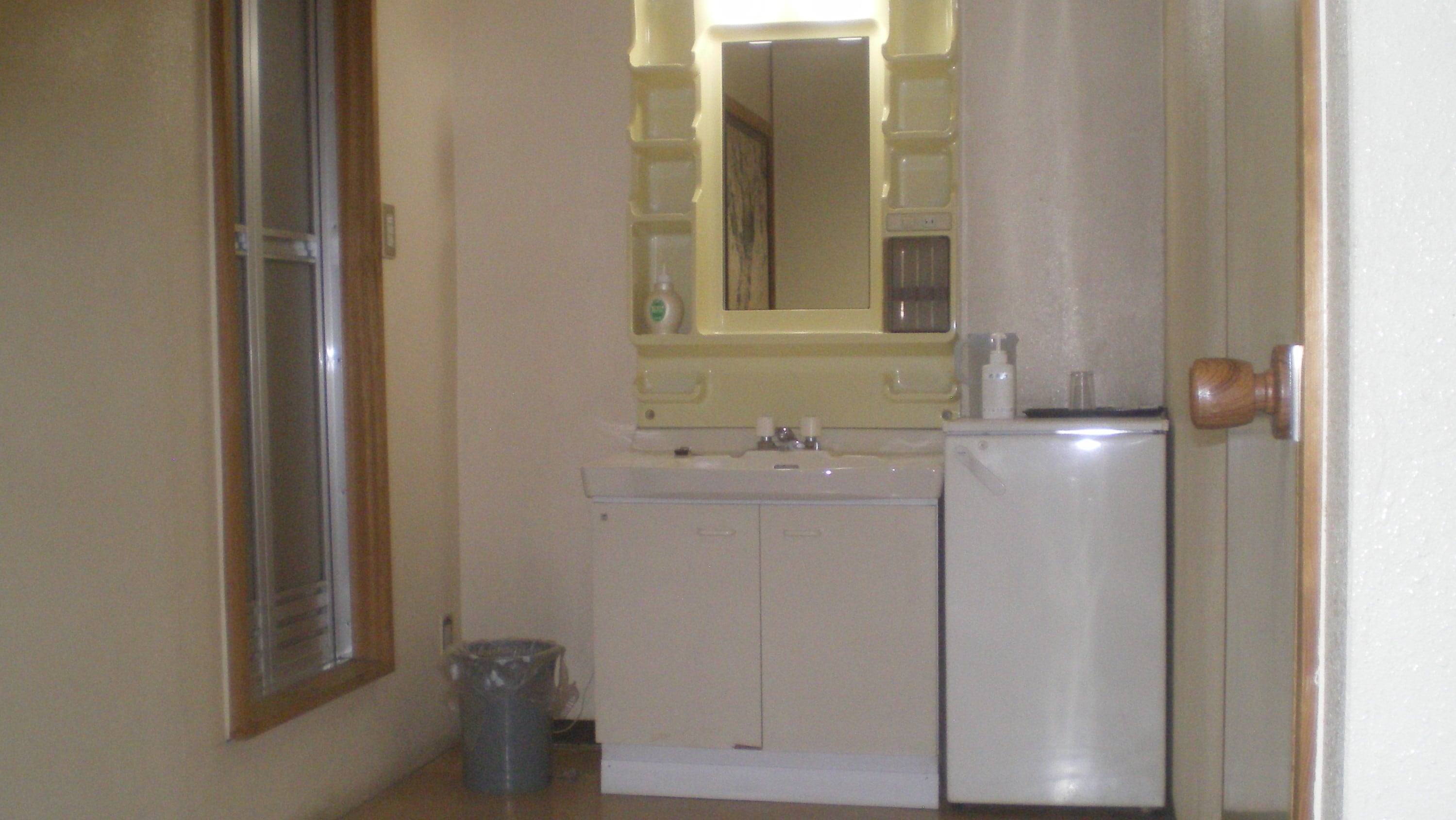 Japanese-style room with bath/toilet