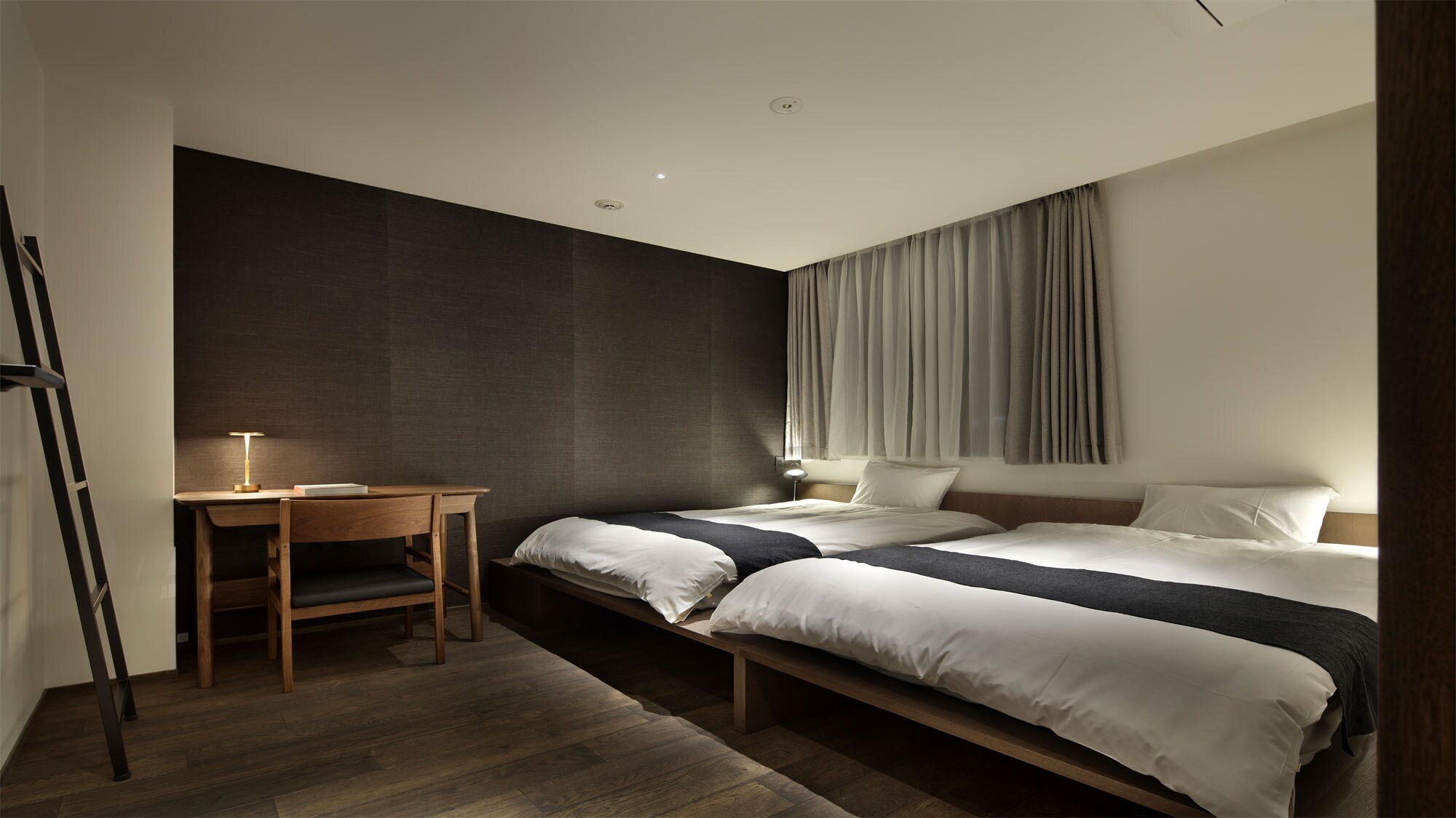 2 Kamar Tidur-Suite