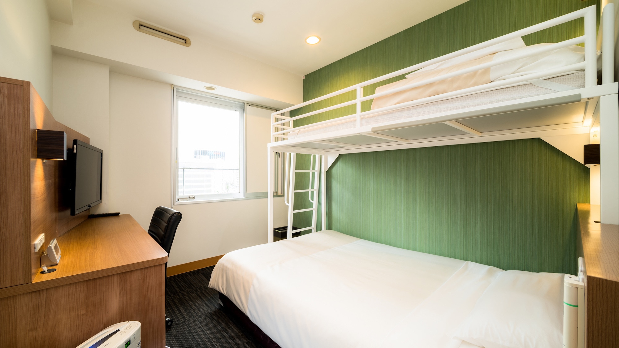 Double bed and loft bed