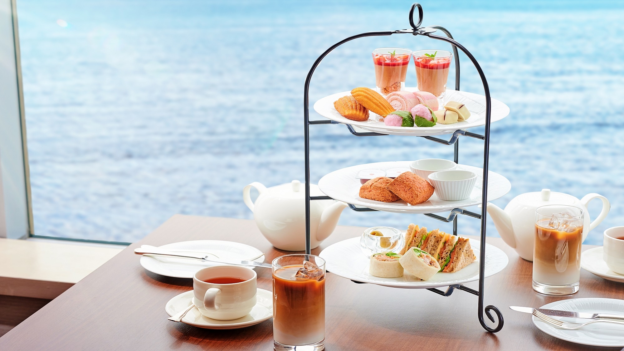 Club lounge afternoon tea (image)