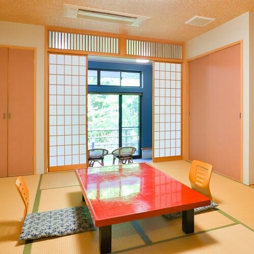 [客房] 10榻榻米附陽台日式房間（新館）