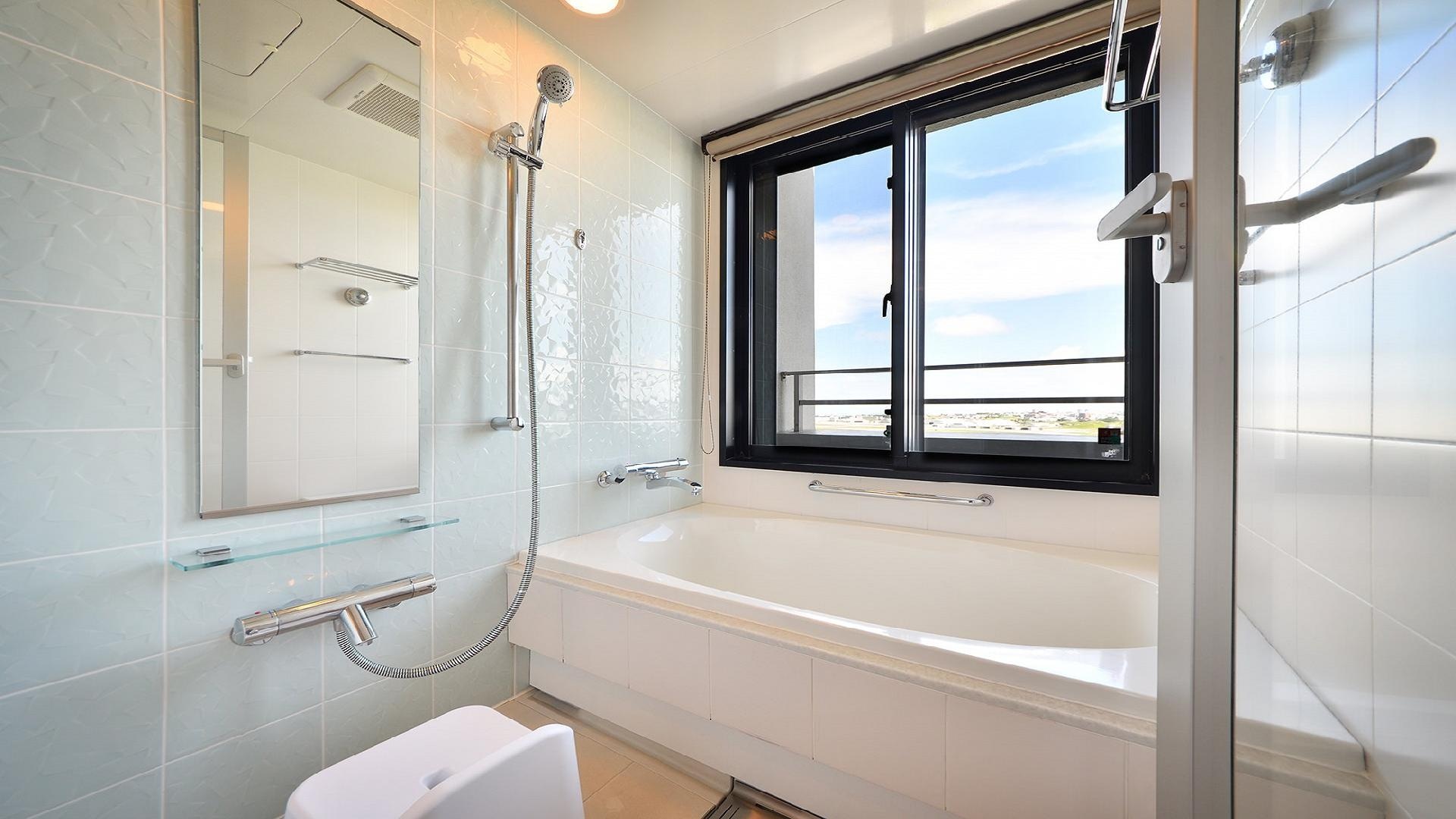 Standard twin bathroom