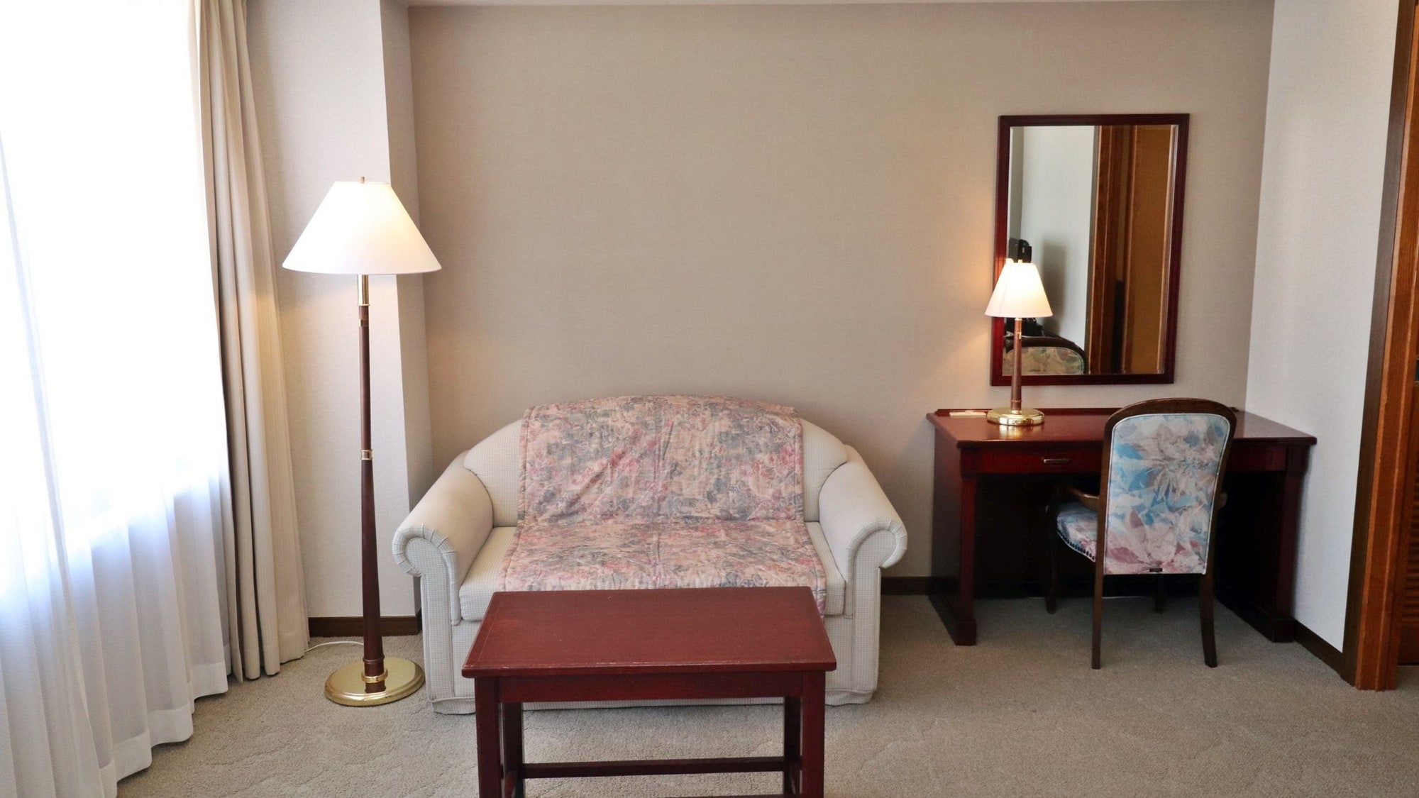 *[Large Twin] Refurbished in February 2022. Features an elegant interior