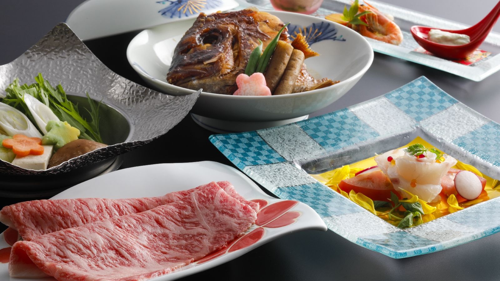 ★A half-buffet is also available in addition to dishes such as gyunabe and Ehime seasonal fish carpaccio.