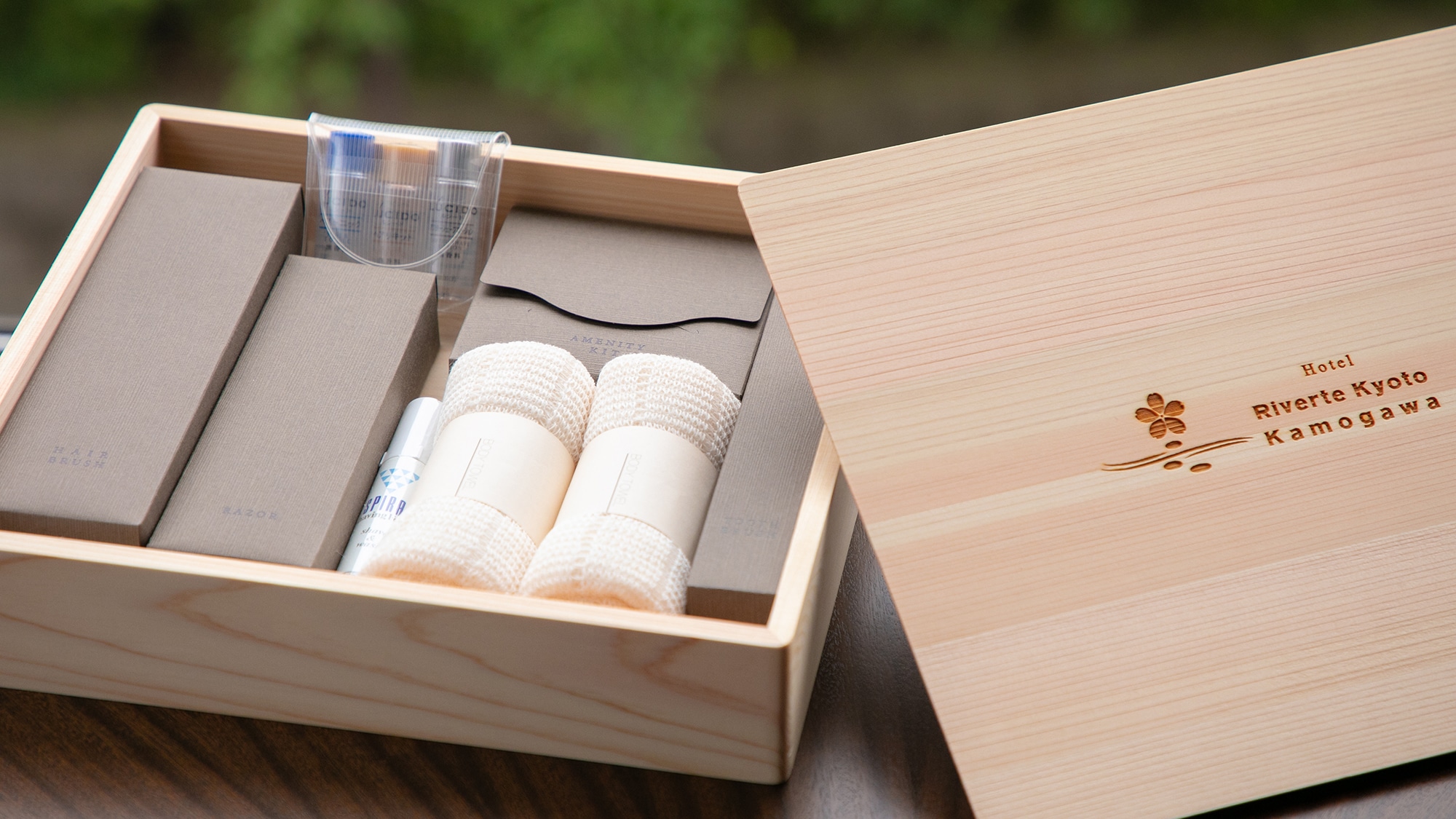 [Amenity Box] Because this item comes into direct contact with your skin, we have focused on ensuring the highest quality.