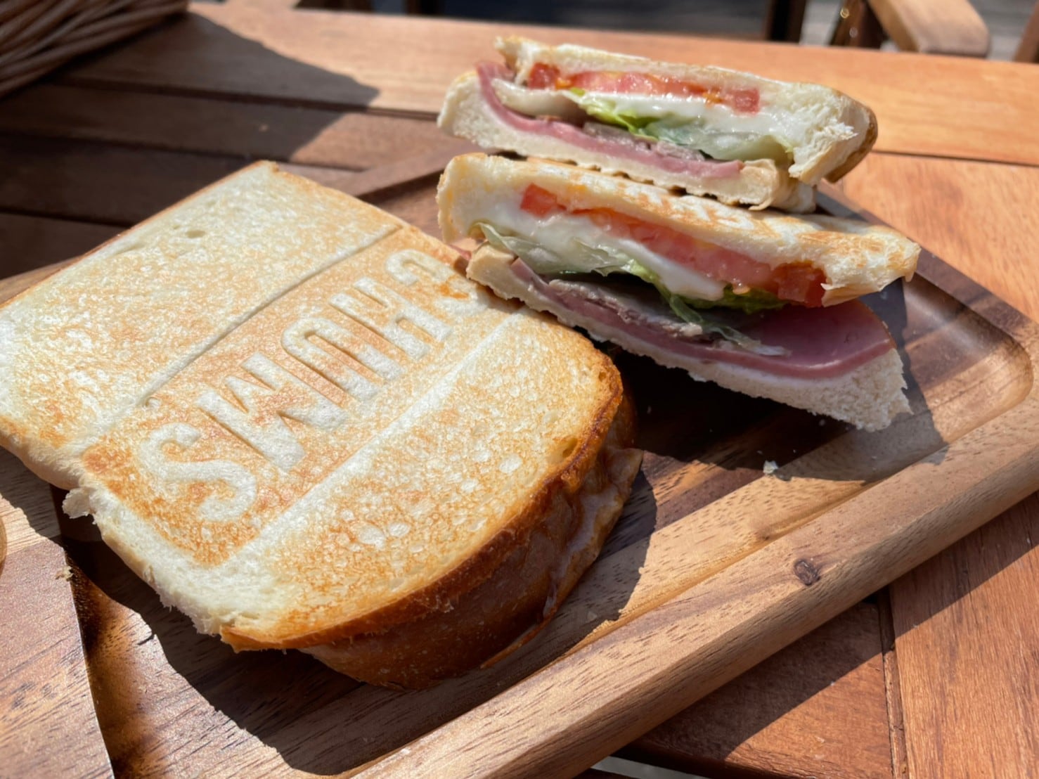 Breakfast: Hot sandwich