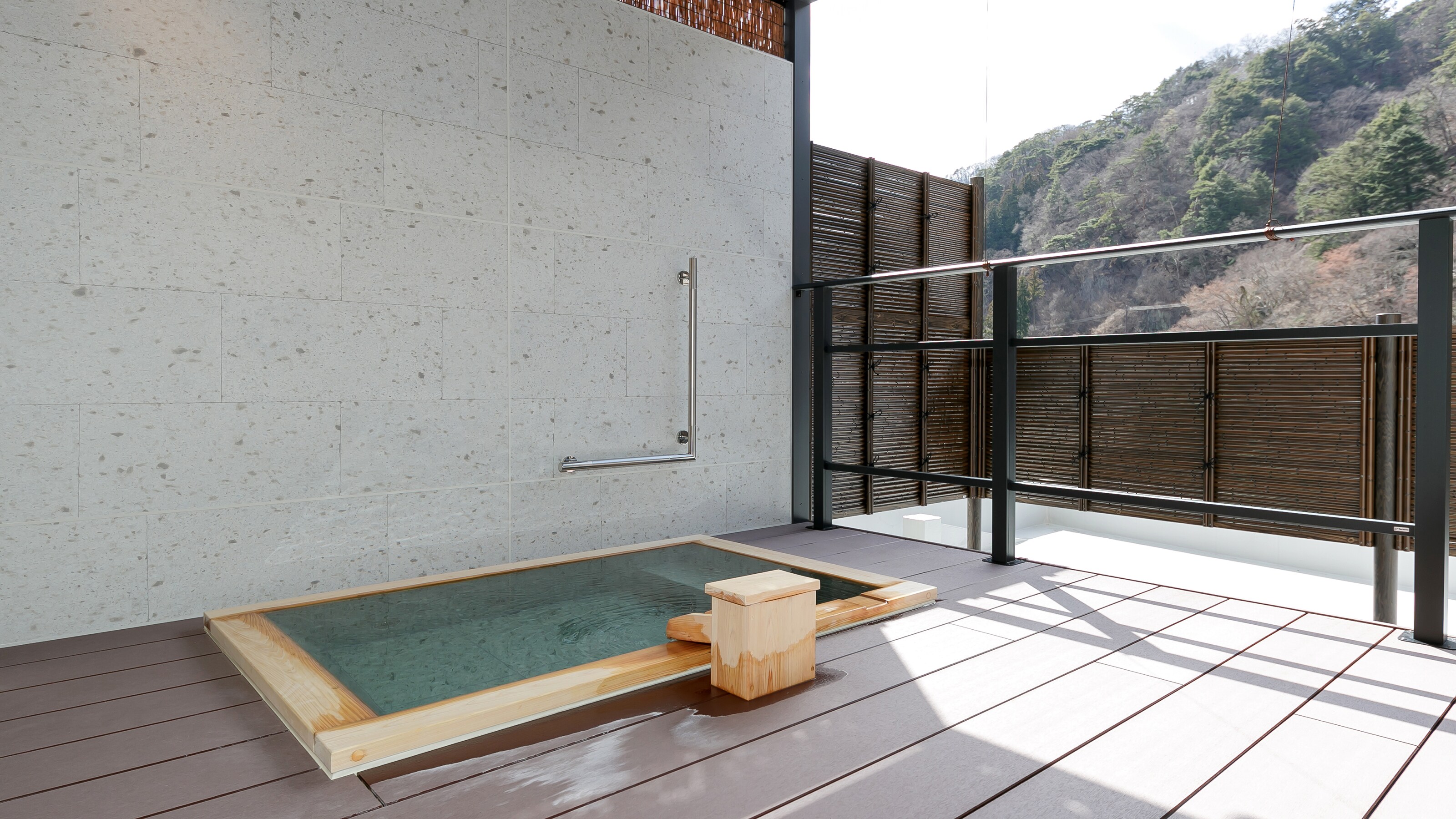 ●With open-air bath