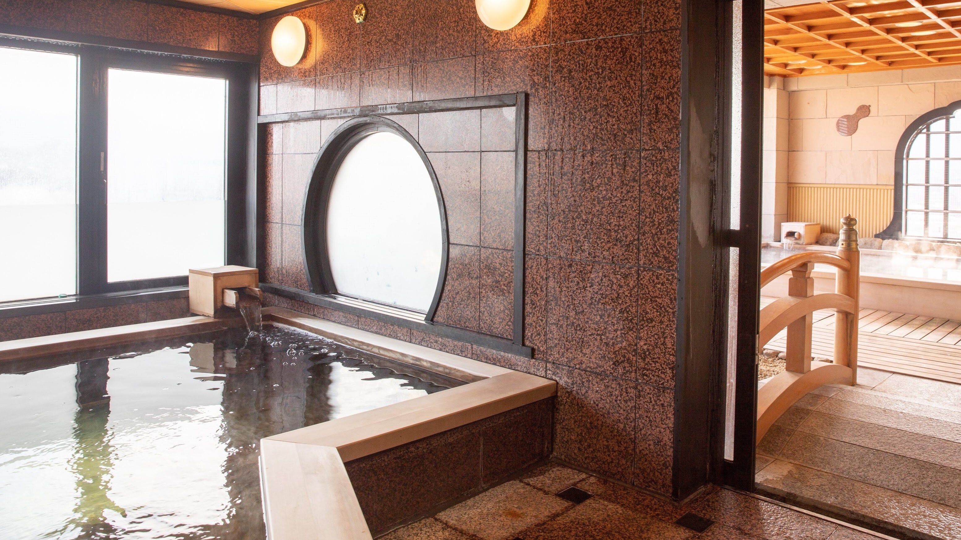 Taiko-no-Yu Indoor Bath 2
