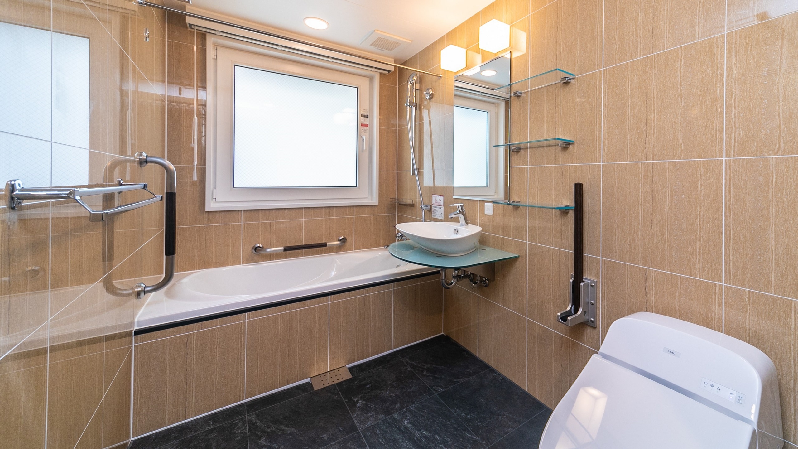 Kamar Mandi Kembar Deluxe