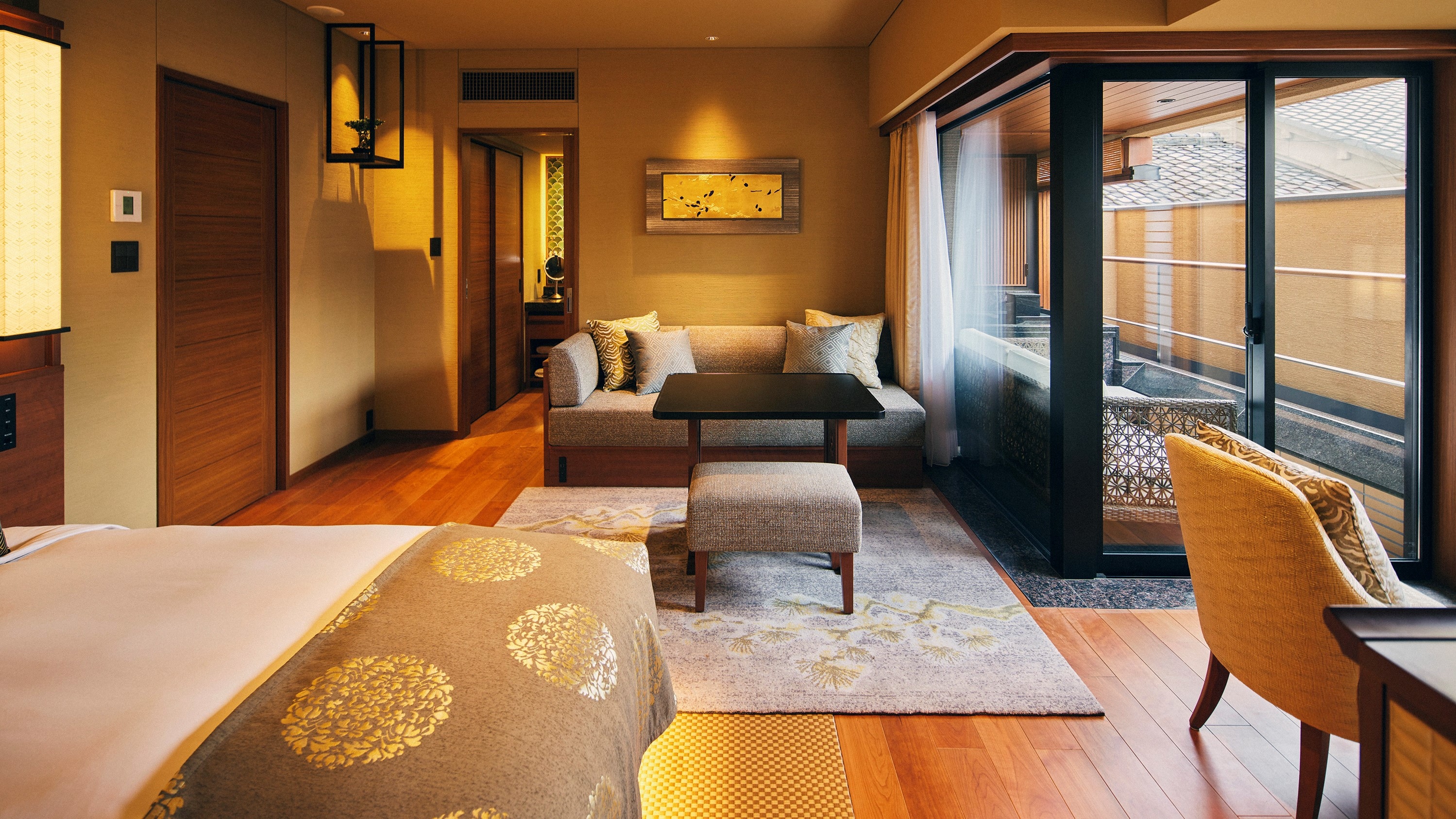 Miyabi Corner Twin: Up to 3 people can stay in this modern Japanese room.