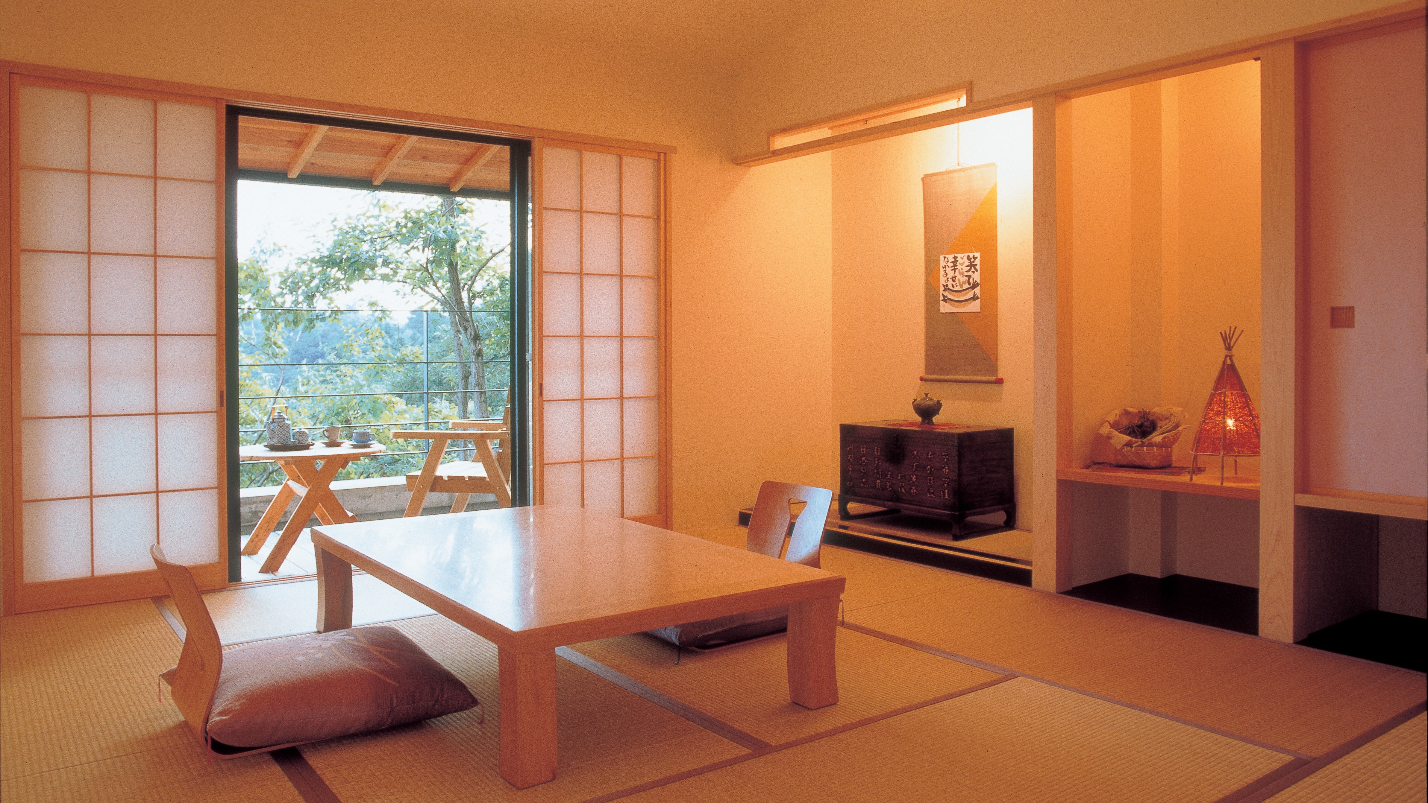 Detailed information: An example of a guest room