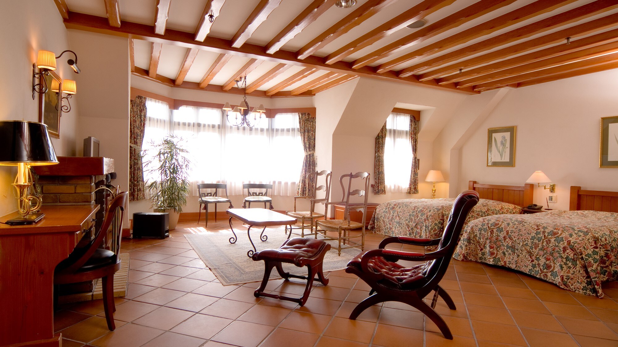 [Room] European Building Moderate Twin