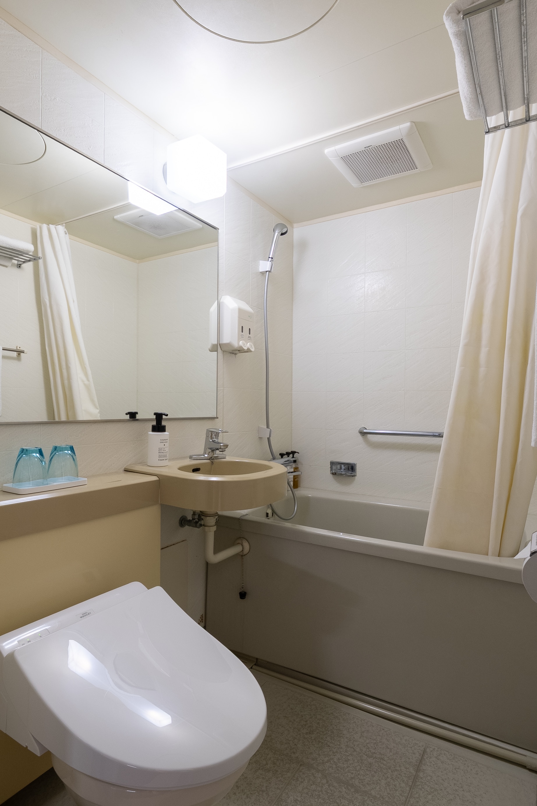 [Unit bath (main building: twin room)]