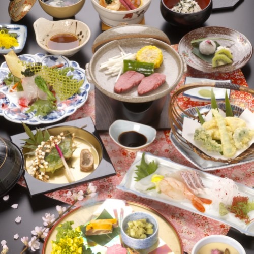 Seasonal Kaiseki Meal (Spring - Autumn) Cuisine Image