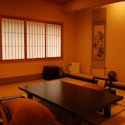 Kamar dengan kamar mandi / kamar terbuka