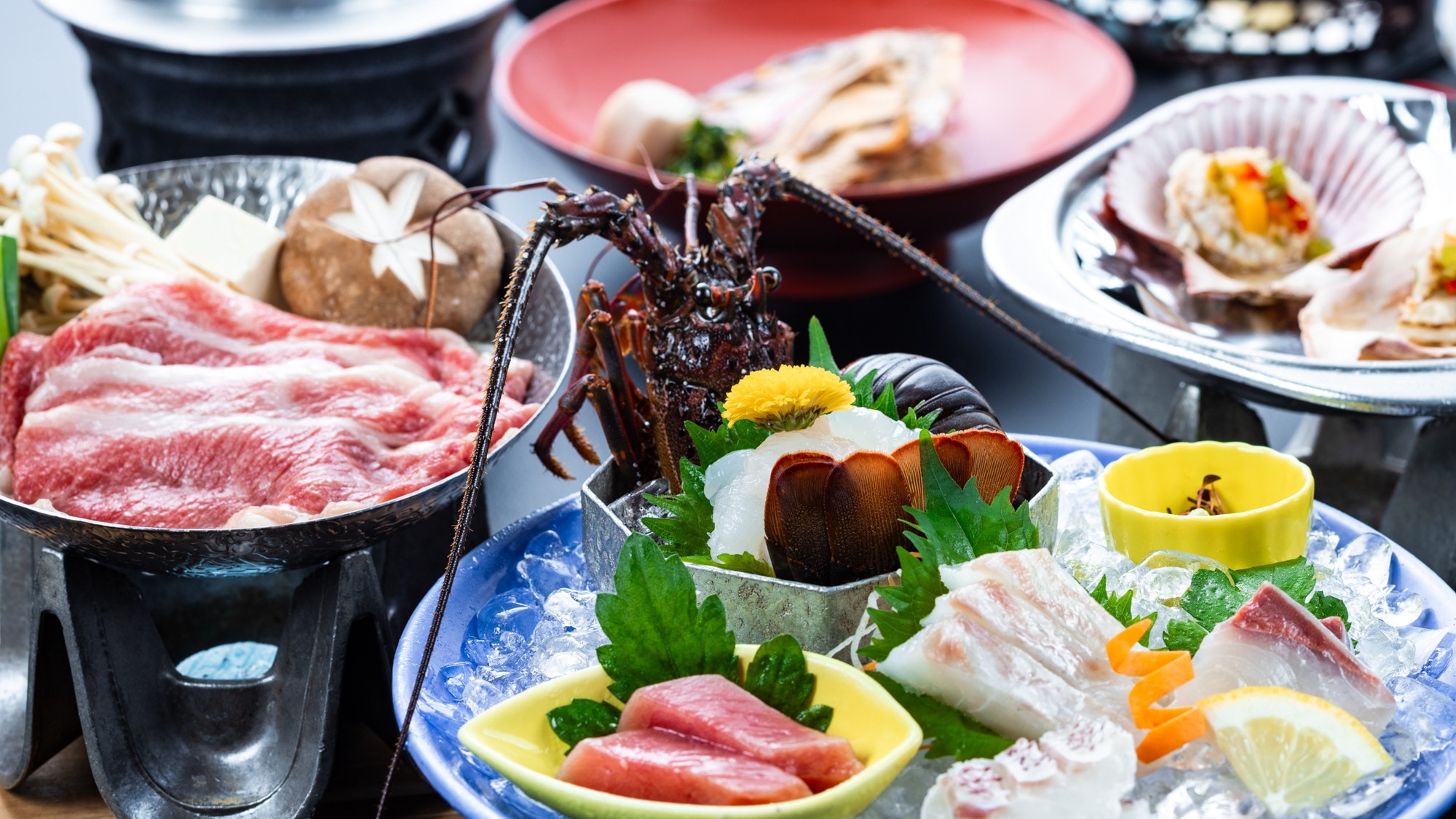 [Luxurious Kaiseki Dinner] Enjoy two of the finest delicacies: spiny lobster and Matsusaka beef!