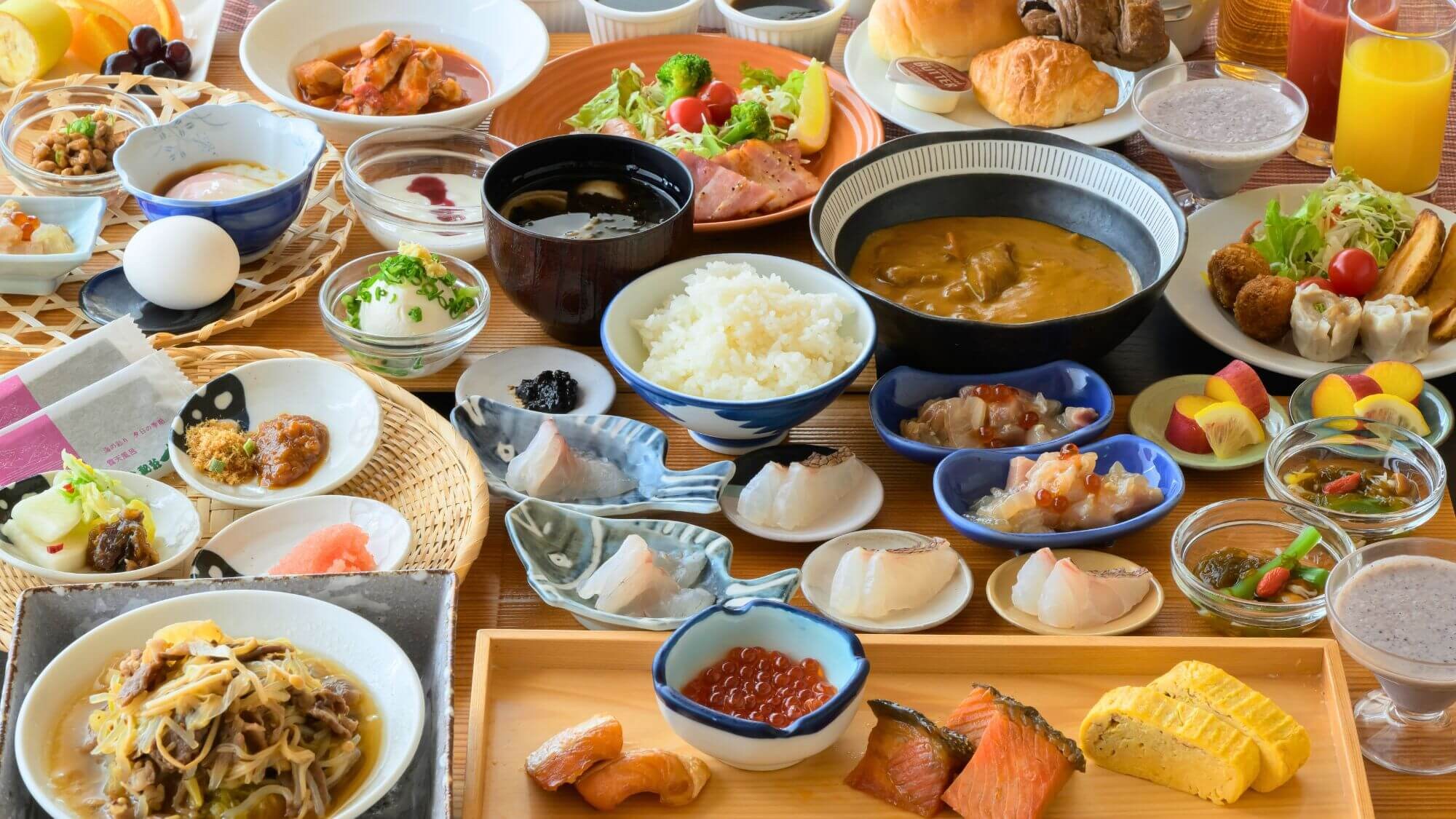 【自助早餐】享用超過50種菜餚的自助餐。