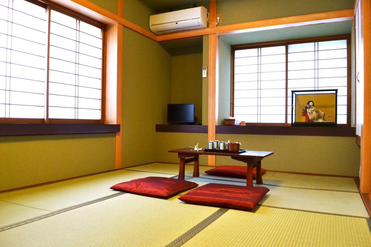 Japanese-style room with a calm appearance