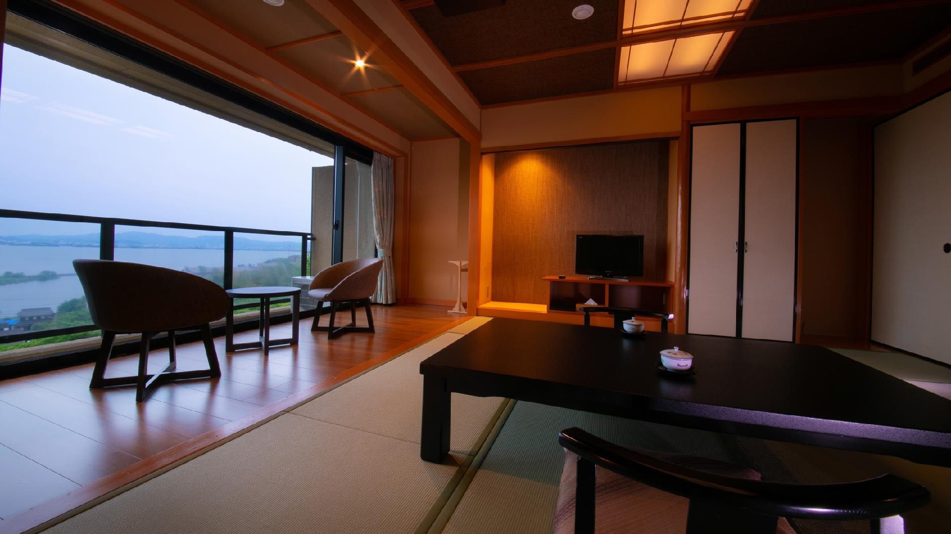 Japanese-style room 10 tatami mats (1)