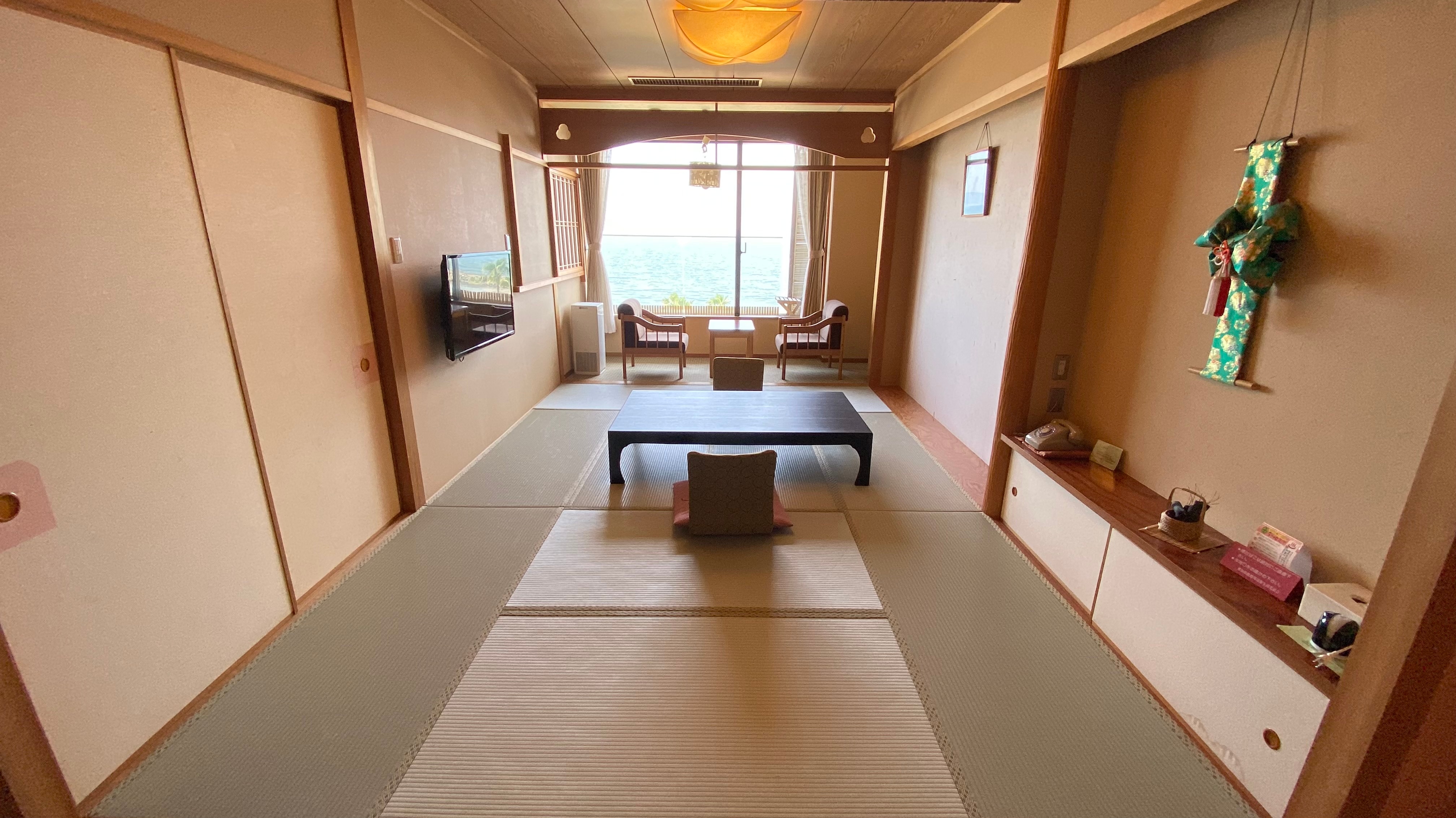 An example of a room with an open-air bath
