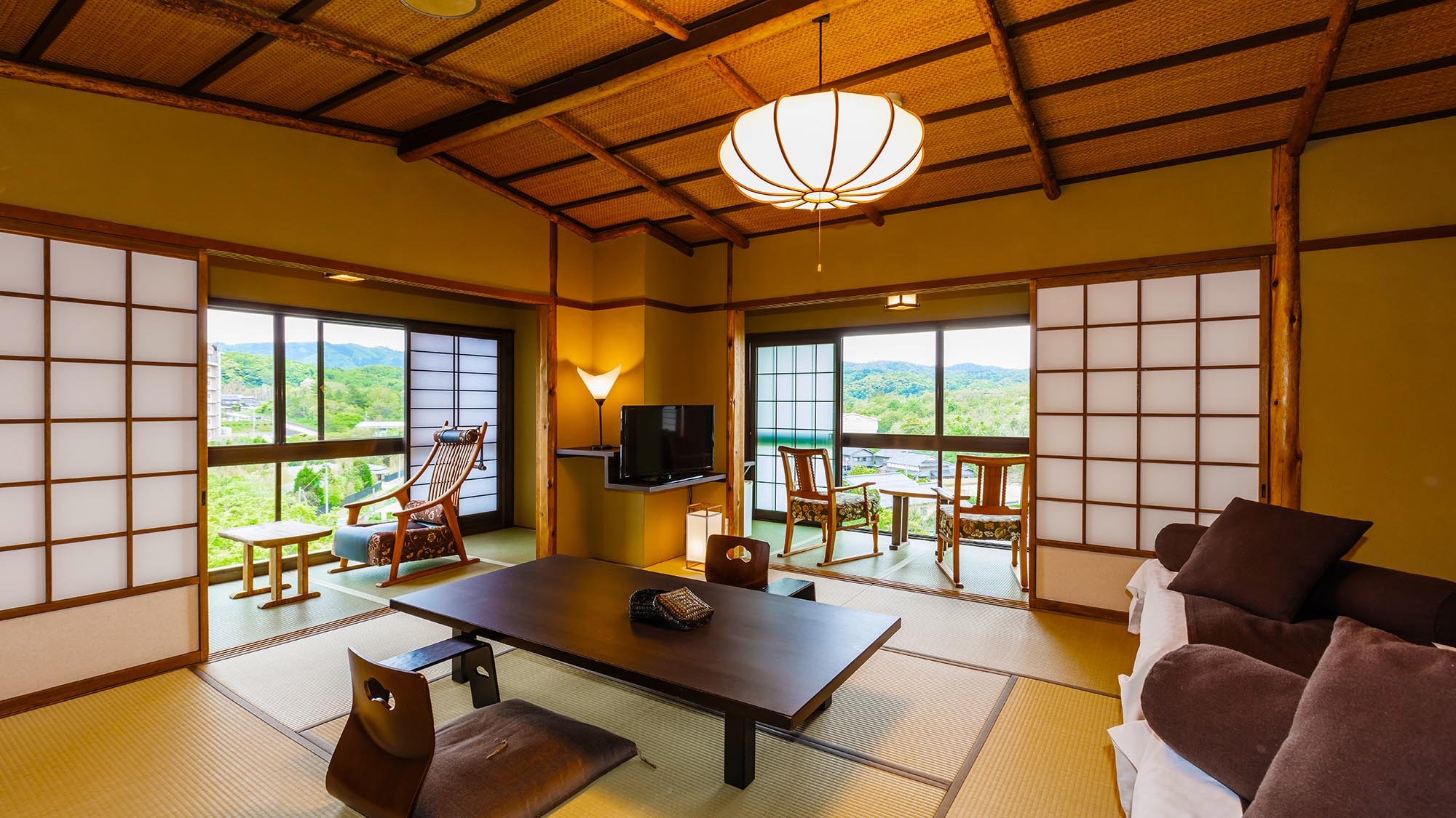 [Guest Room] Riverside Japanese-style Room - River View - [Example]