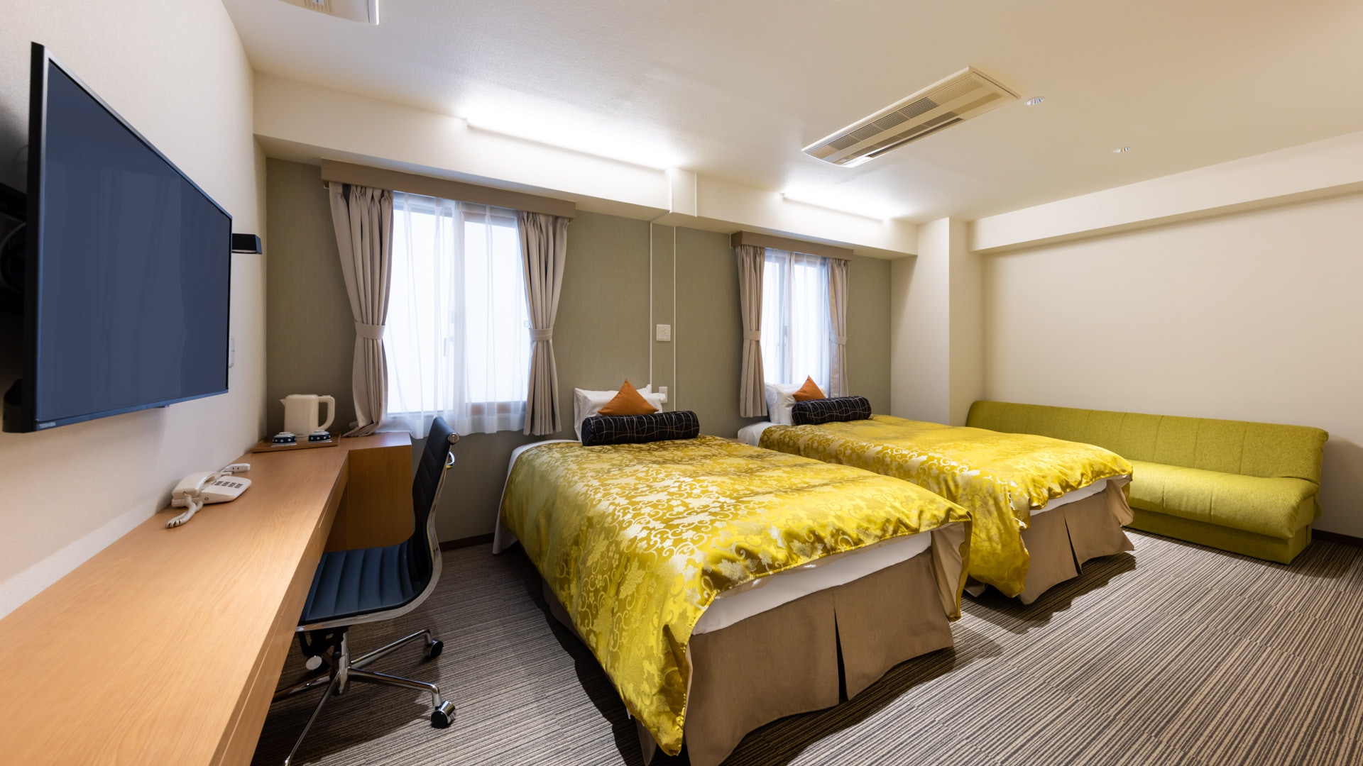 March 2023 New twin room with separate bath and toilet♪