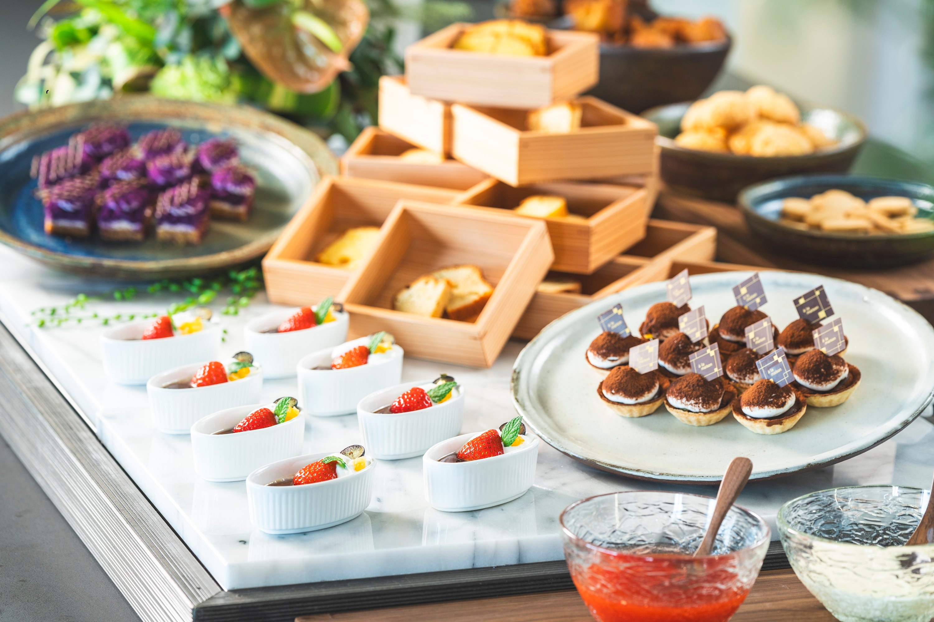 Club Lounge Food Image