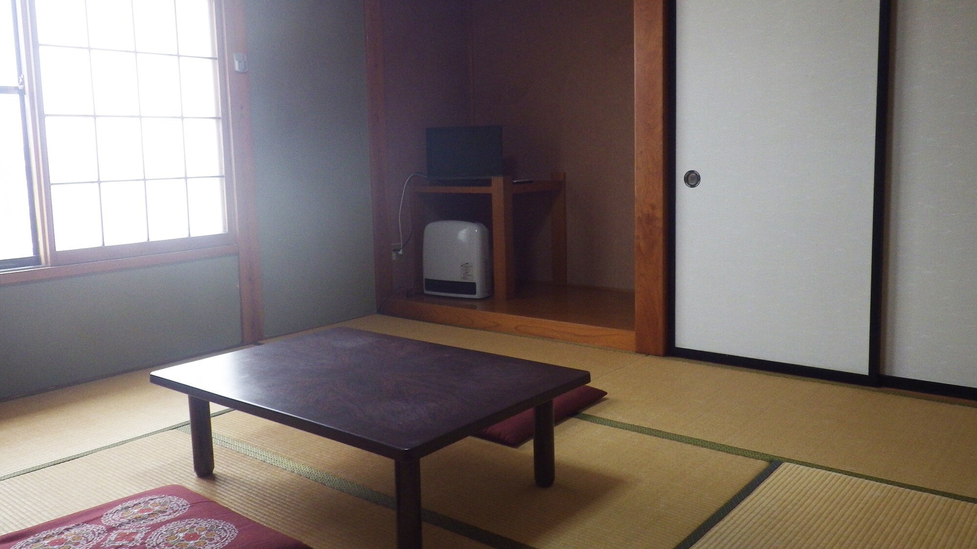 * 位于宁静乡村景观中的客房/日式房间示例。也欢迎家庭、情侣和独行旅客！