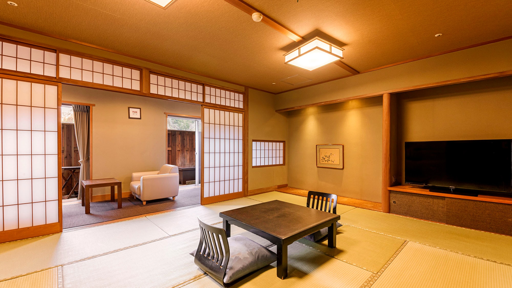 Standard Japanese-style room with open-air bath *Example of a guest room