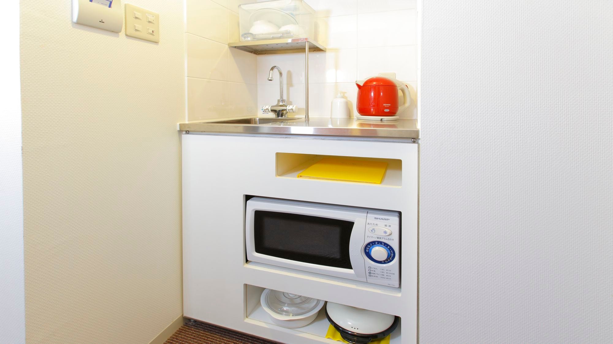 Kitchenette microwave (only in some rooms)