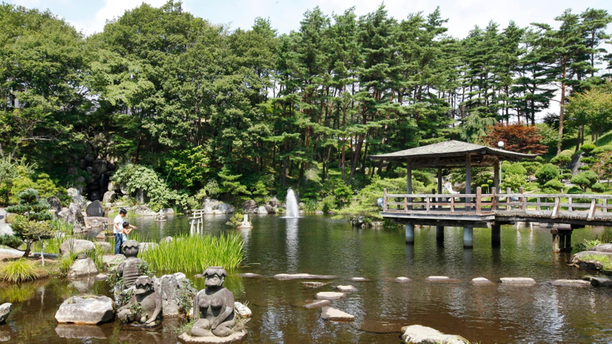 *[Facilities/Tono Pond] The topography of the old Tono city is reproduced.