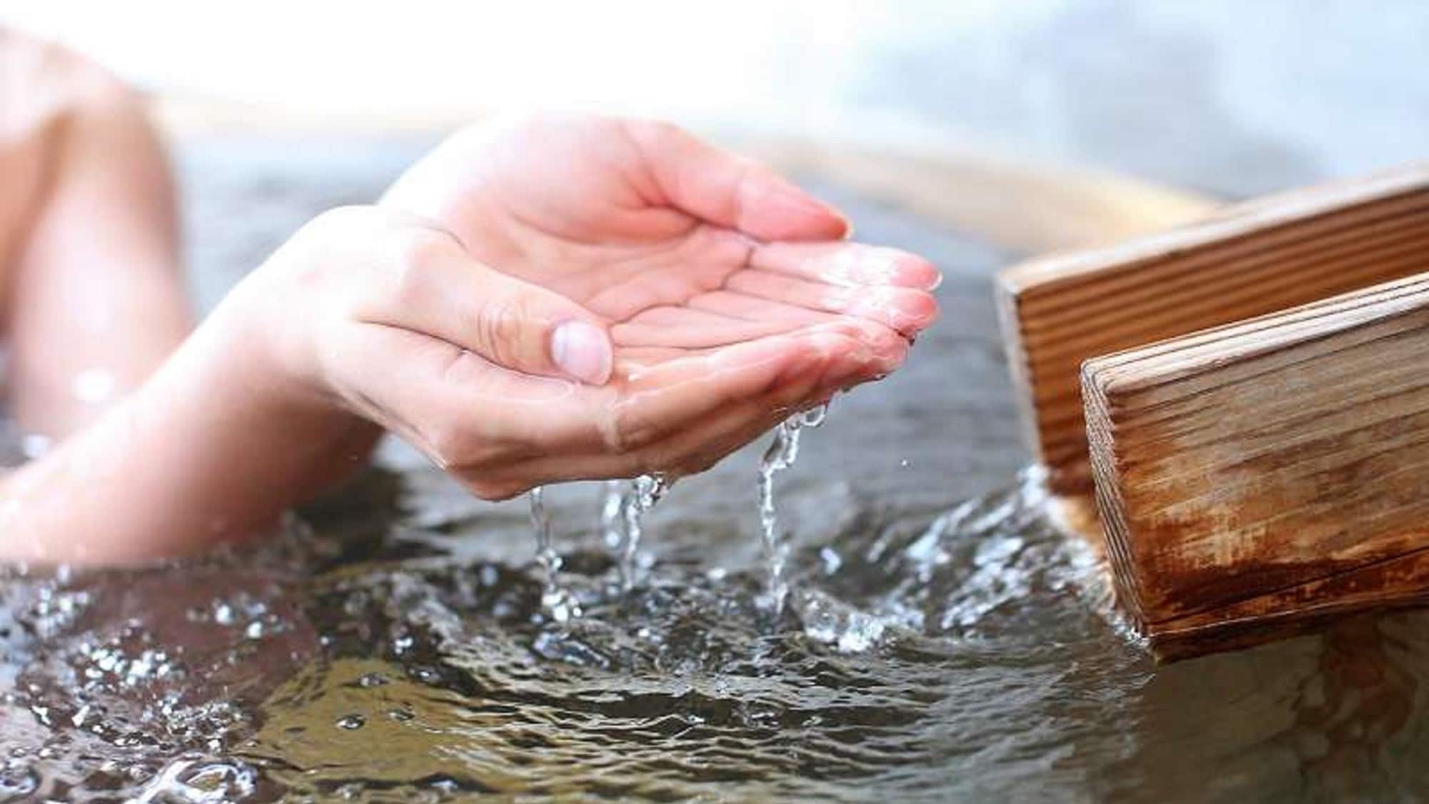The spring quality of the hotel contains a lot of iron and salt, and has effects such as recovery from fatigue and promotion of blood circulation.