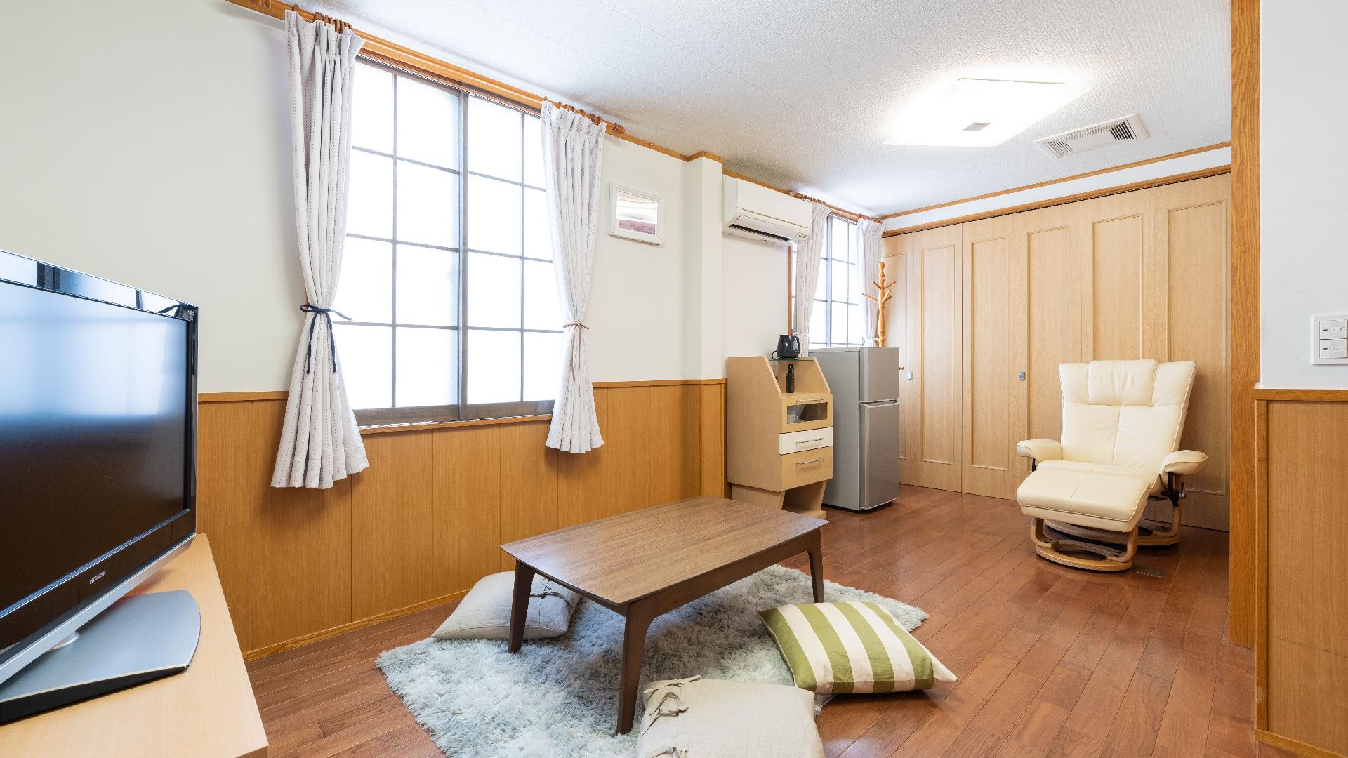Standard family room / 45 square meters / Capacity 1 to 6 people