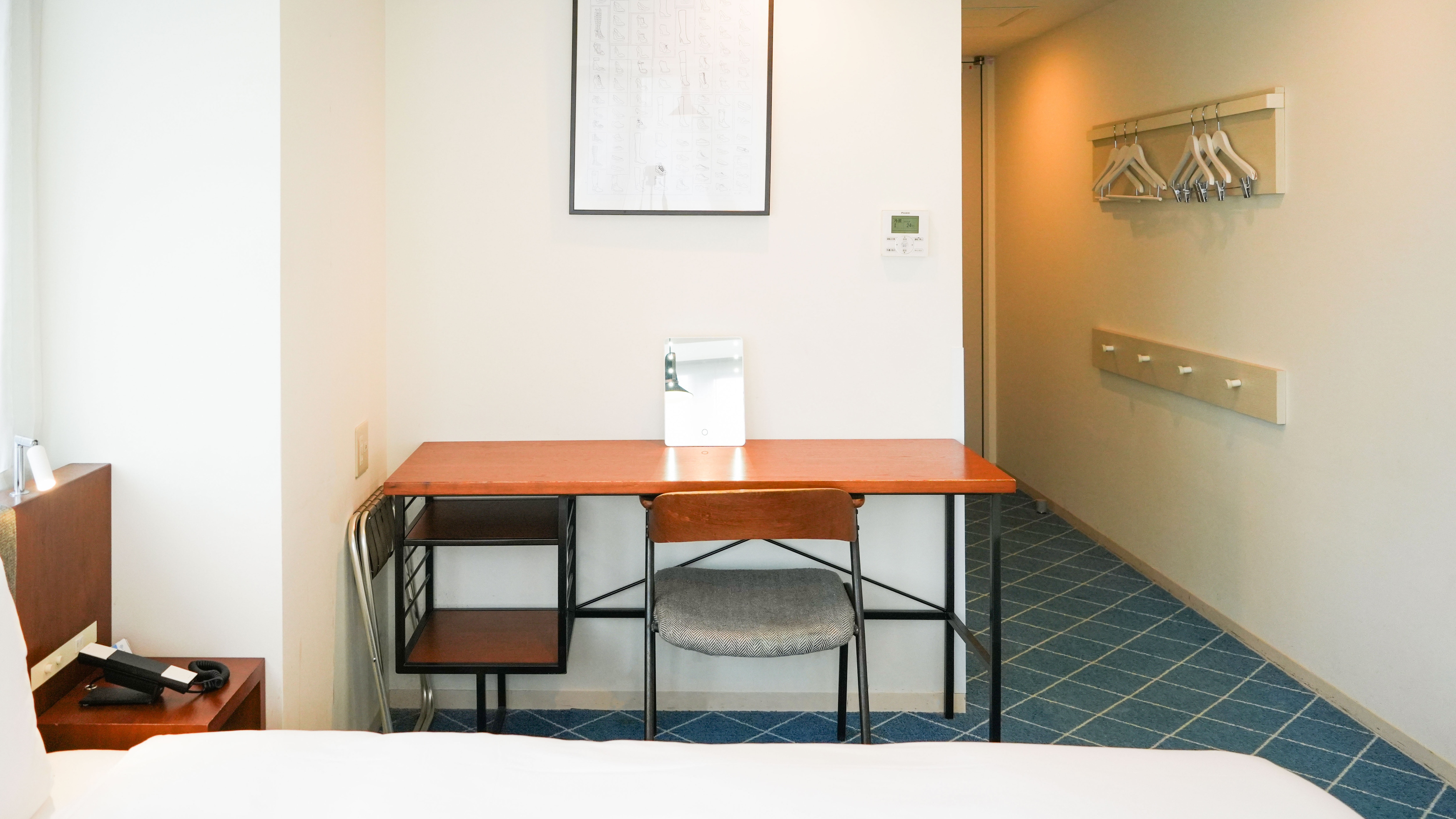 Corner double room (24 square meters)