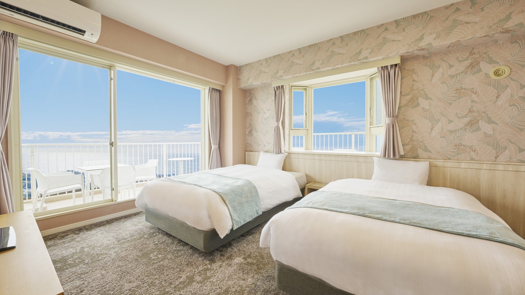 Grand Suite Bedroom 2