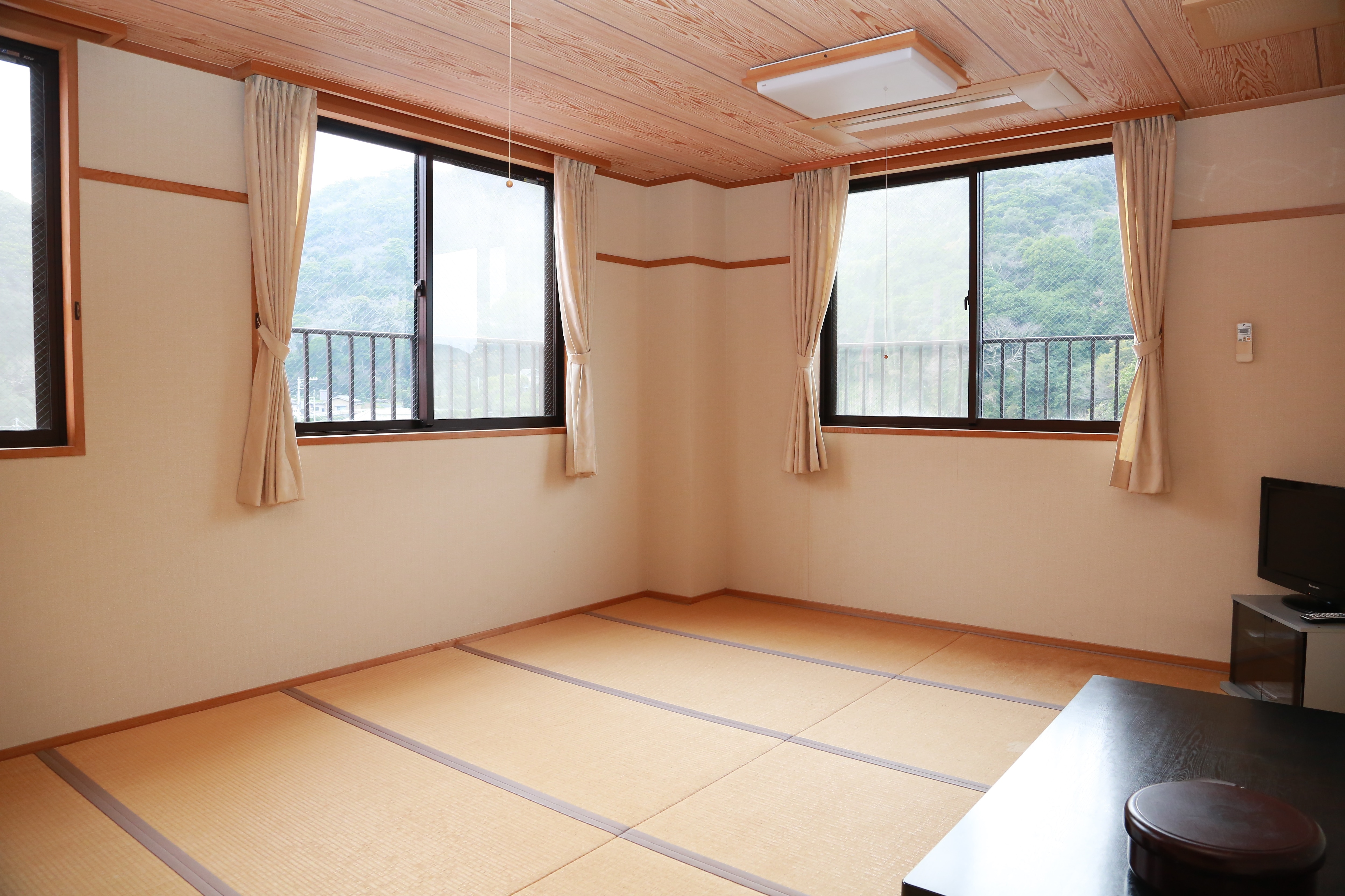 There are also slightly larger rooms available.