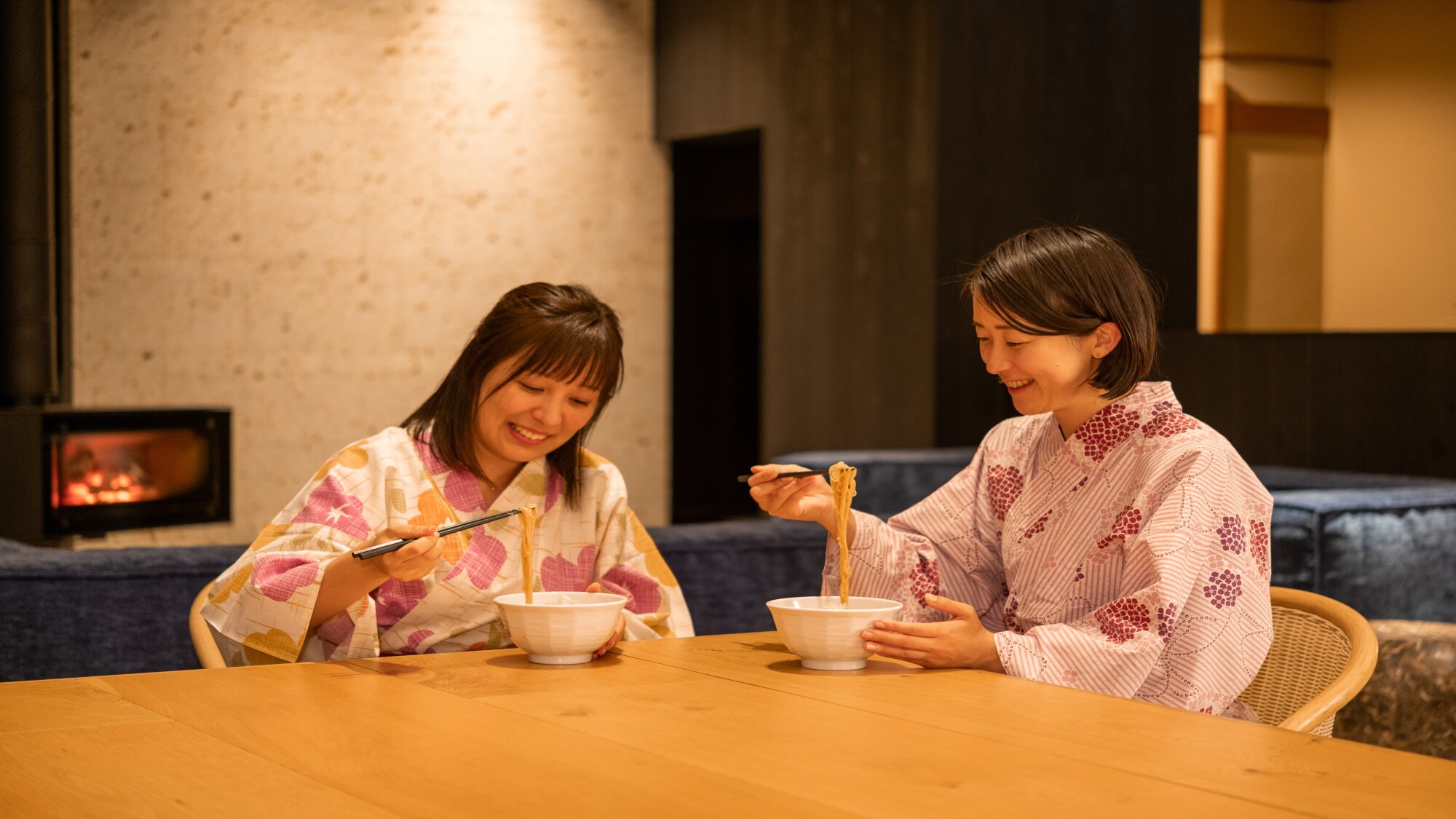 We offer "Midnight Dandan Noodles" as a midnight snack.
