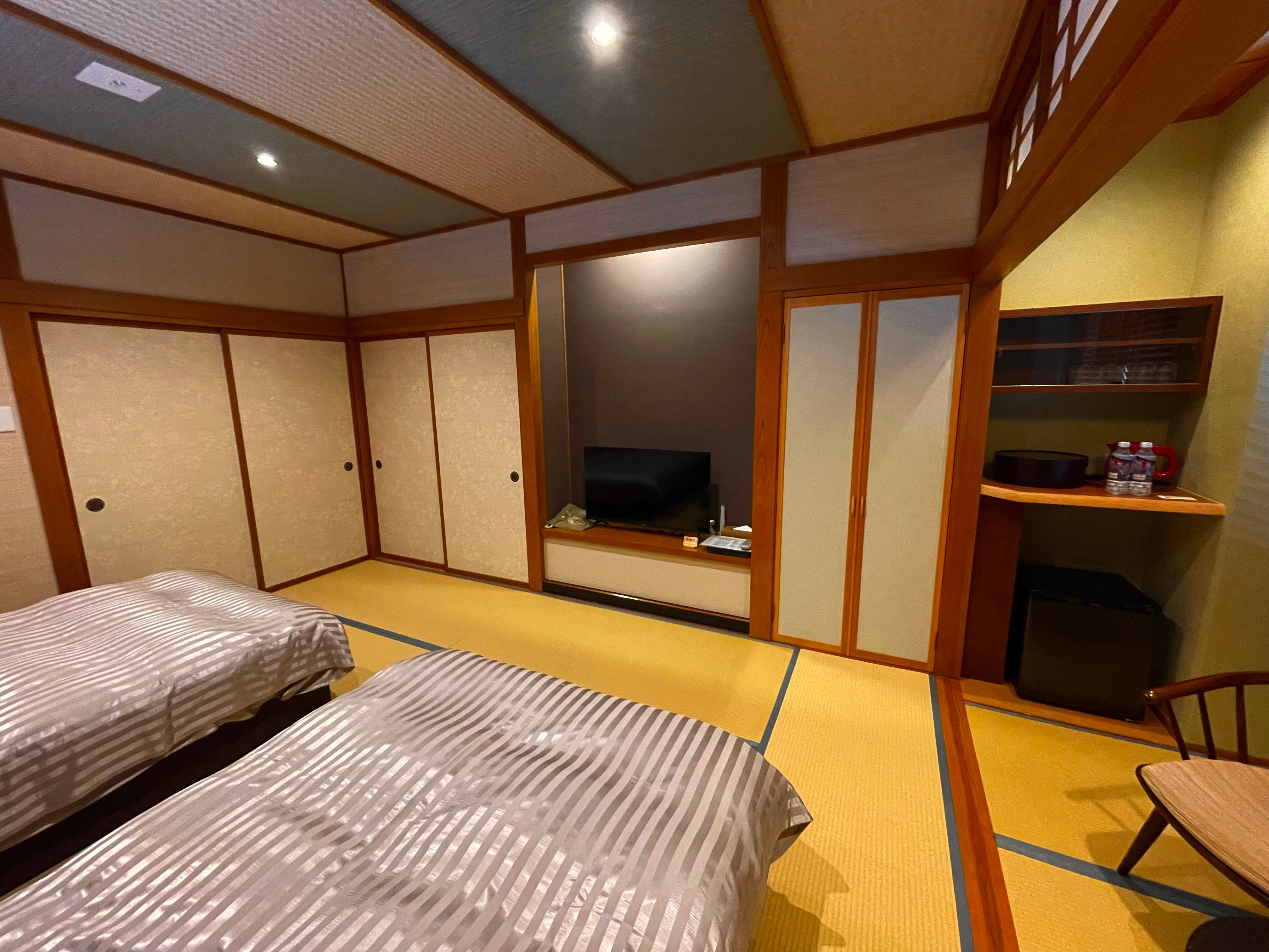 Japanese-style twin room ■SUIGETSU■Simmons/Toilet/Bathroom/Veranda/Non-smoking