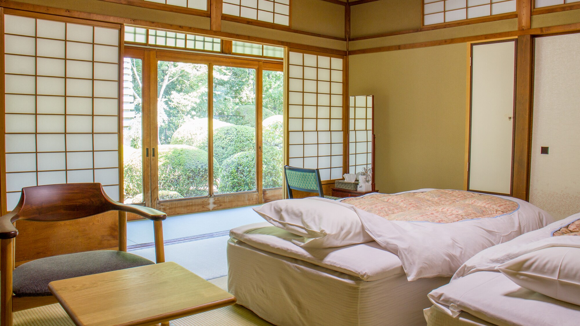 Kamar bergaya Jepang dengan 8 tikar tatami