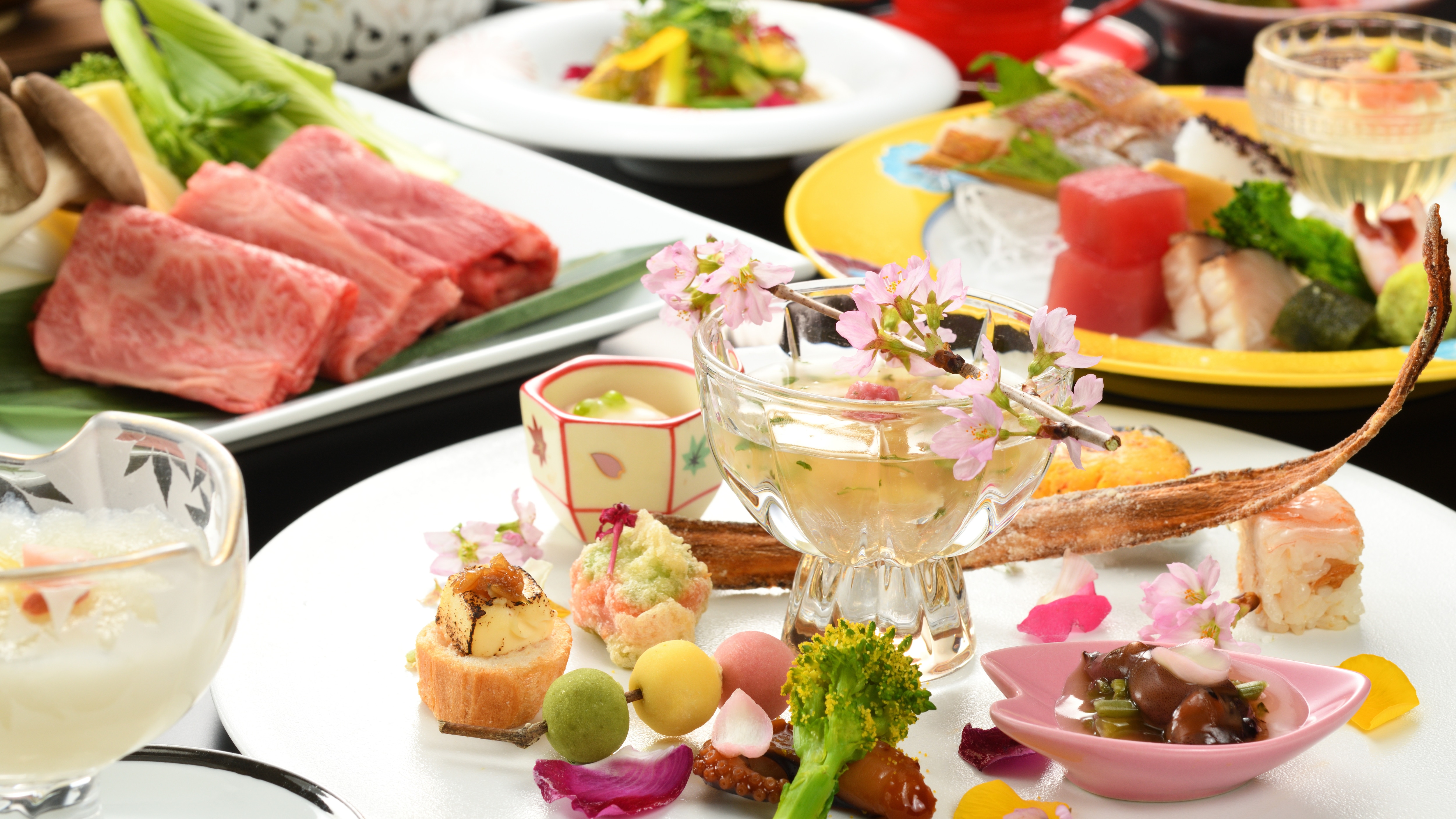 Hình ảnh tiệc sukiyaki thịt bò đen Nhật Bản